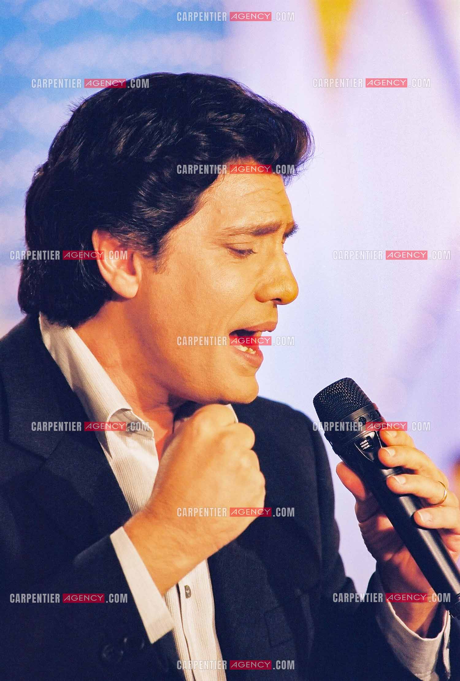 Le chanteur Frédéric François invité de l'émission “La Chance Aux Chansons“ pour la promotion de son nouvel album “Les Plus Grandes Mélodies Italiennes“.  ( Exclusif )