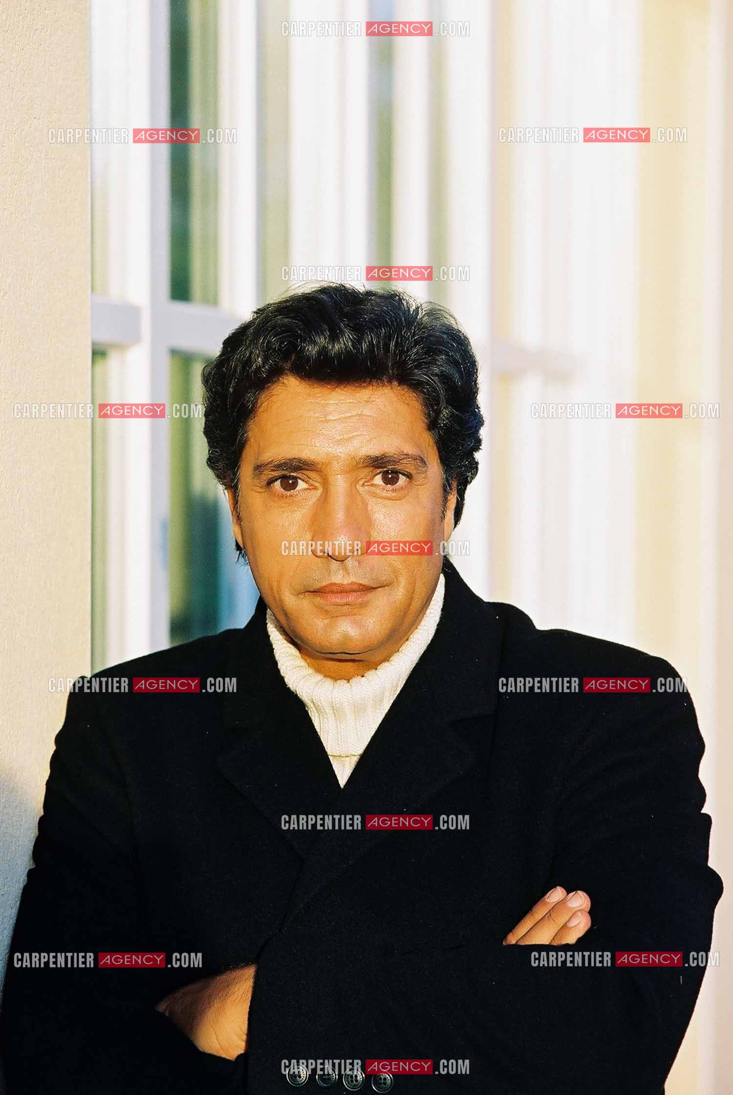 Le chanteur Frédéric François dans sa résidence privée en Belgique.  ( Exclusif )