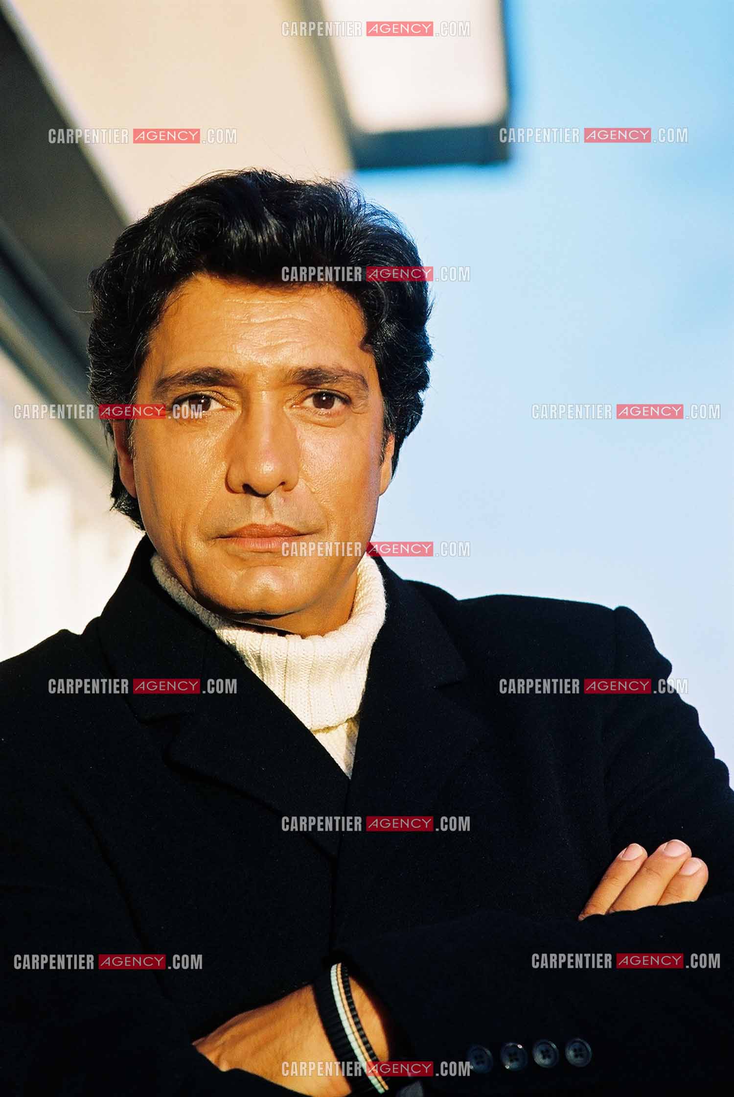 Le chanteur Frédéric François dans sa résidence privée en Belgique.  ( Exclusif )