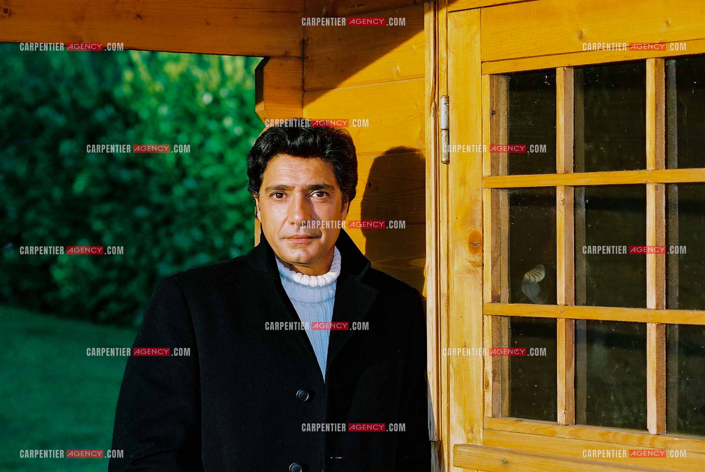 Le chanteur Frédéric François dans sa résidence privée en Belgique.  ( Exclusif )