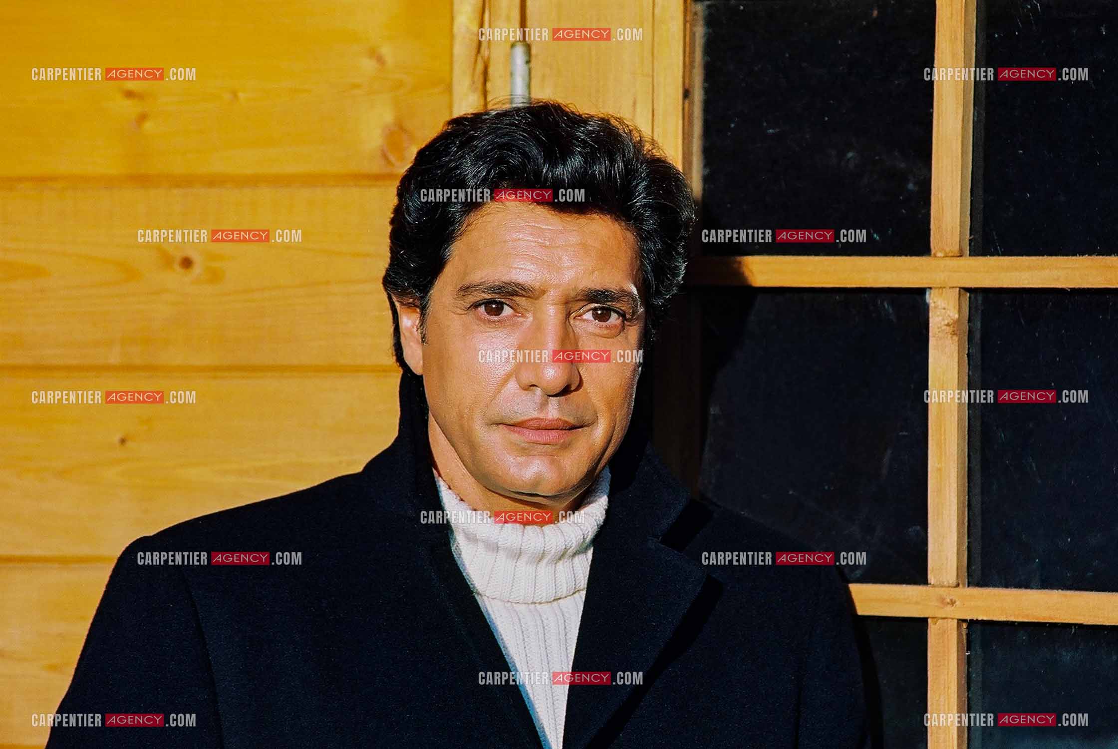 Le chanteur Frédéric François dans sa résidence privée en Belgique.  ( Exclusif )