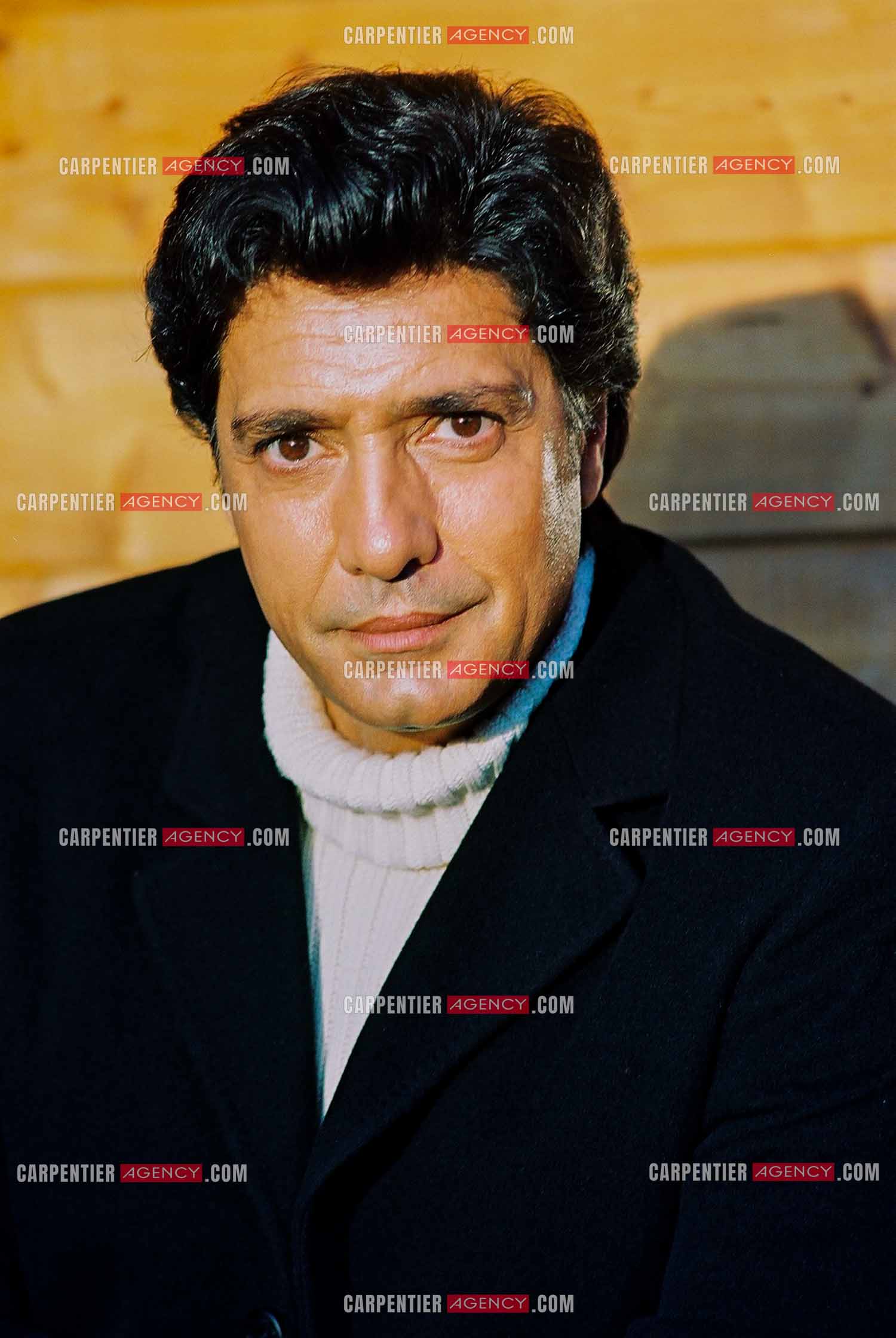 Le chanteur Frédéric François dans sa résidence privée en Belgique.  ( Exclusif )