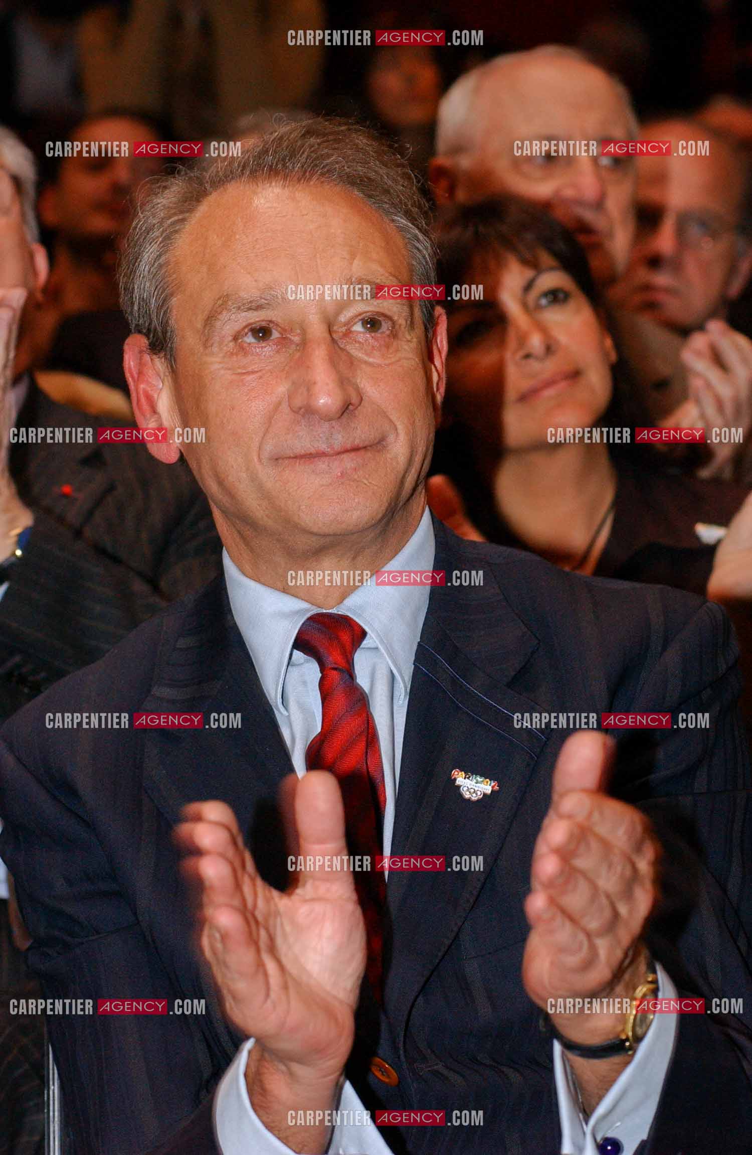 Grand meeting " OUI A L'EUROPE SOCIALE “ à Paris réunissant la Gauche le 18 Mai 2005. Bertrand Delanoë.