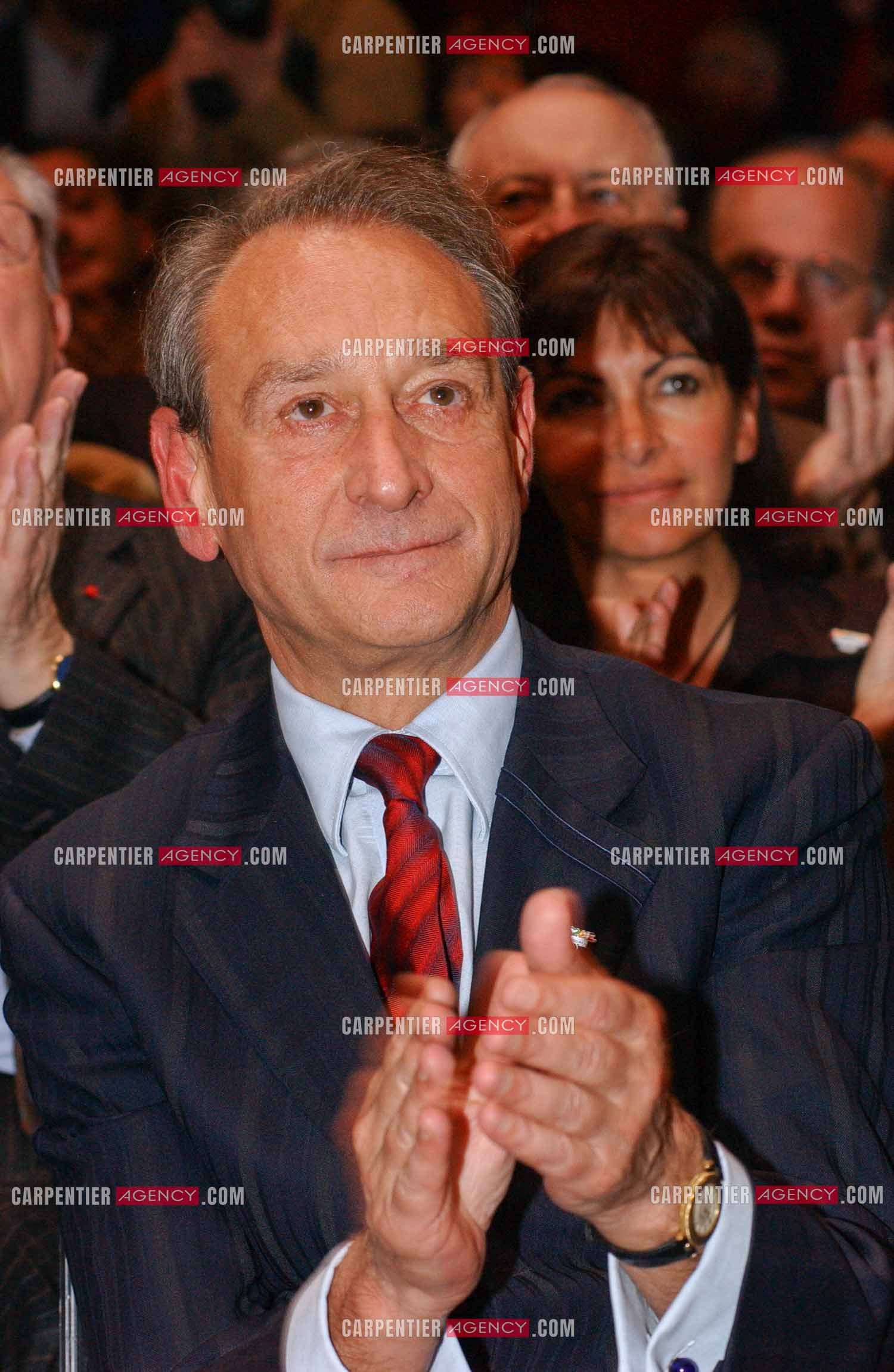 Grand meeting " OUI A L'EUROPE SOCIALE “ à Paris réunissant la Gauche le 18 Mai 2005. Bertrand Delanoë.