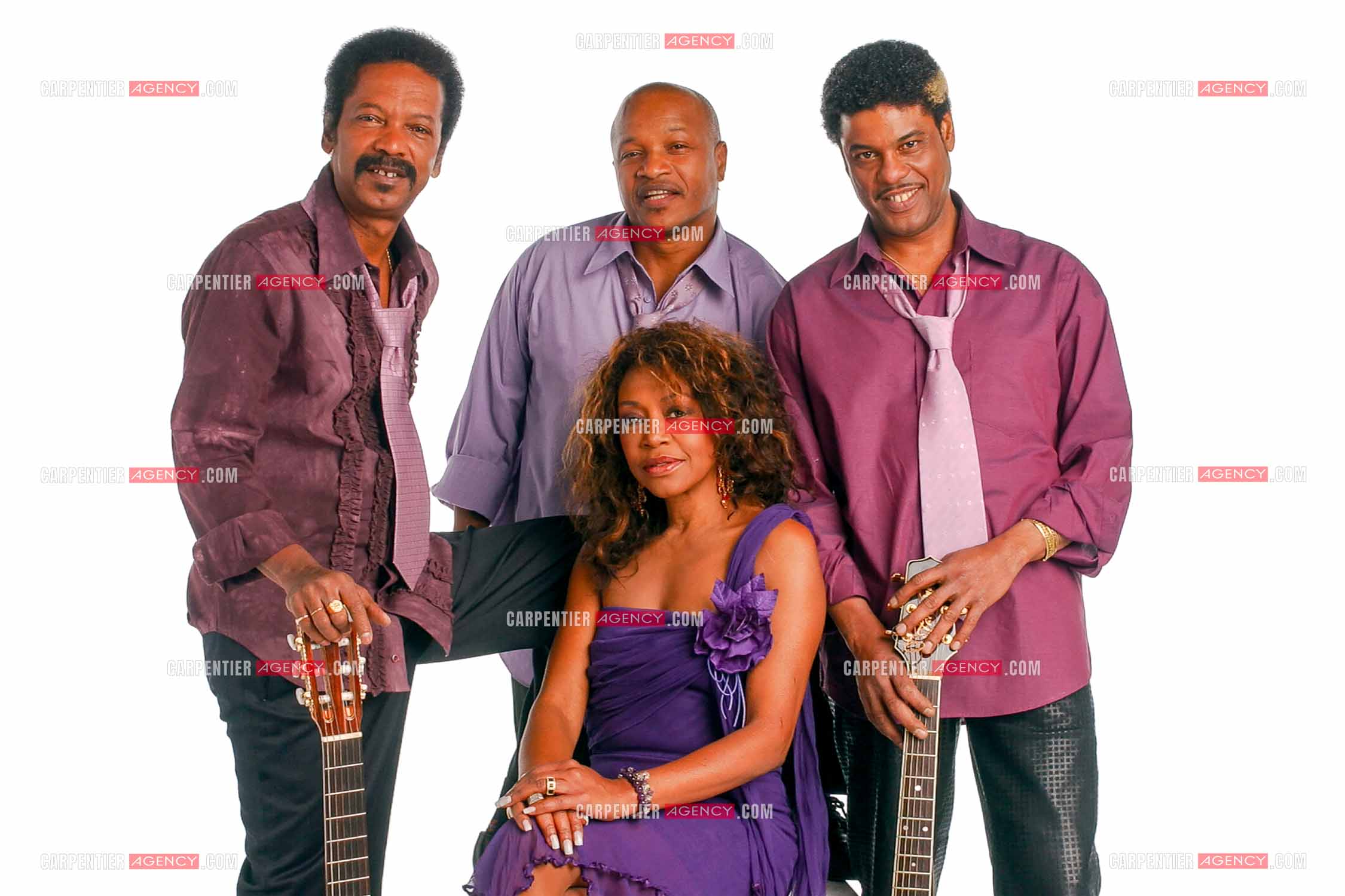 Le groupe " La Compagnie Créole " ( Clémence Bringtown la chanteuse du groupe, José Sébéloué, Guy Bevert, et Julien Tarquin ) lors d'une séance photos en studio.  ( Exclusif )