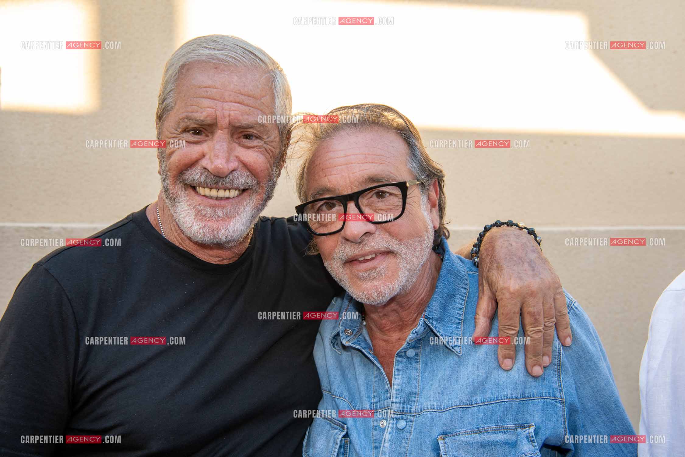 Inauguration du stade Marcel Aubour de St Tropez en présence de Marcel Aubour agé de 83 ans et entouré de tous ses amis les footballeurs. L'homme d'affaires Jean-Claude Darmon et son ami le chanteur Félix Gray.