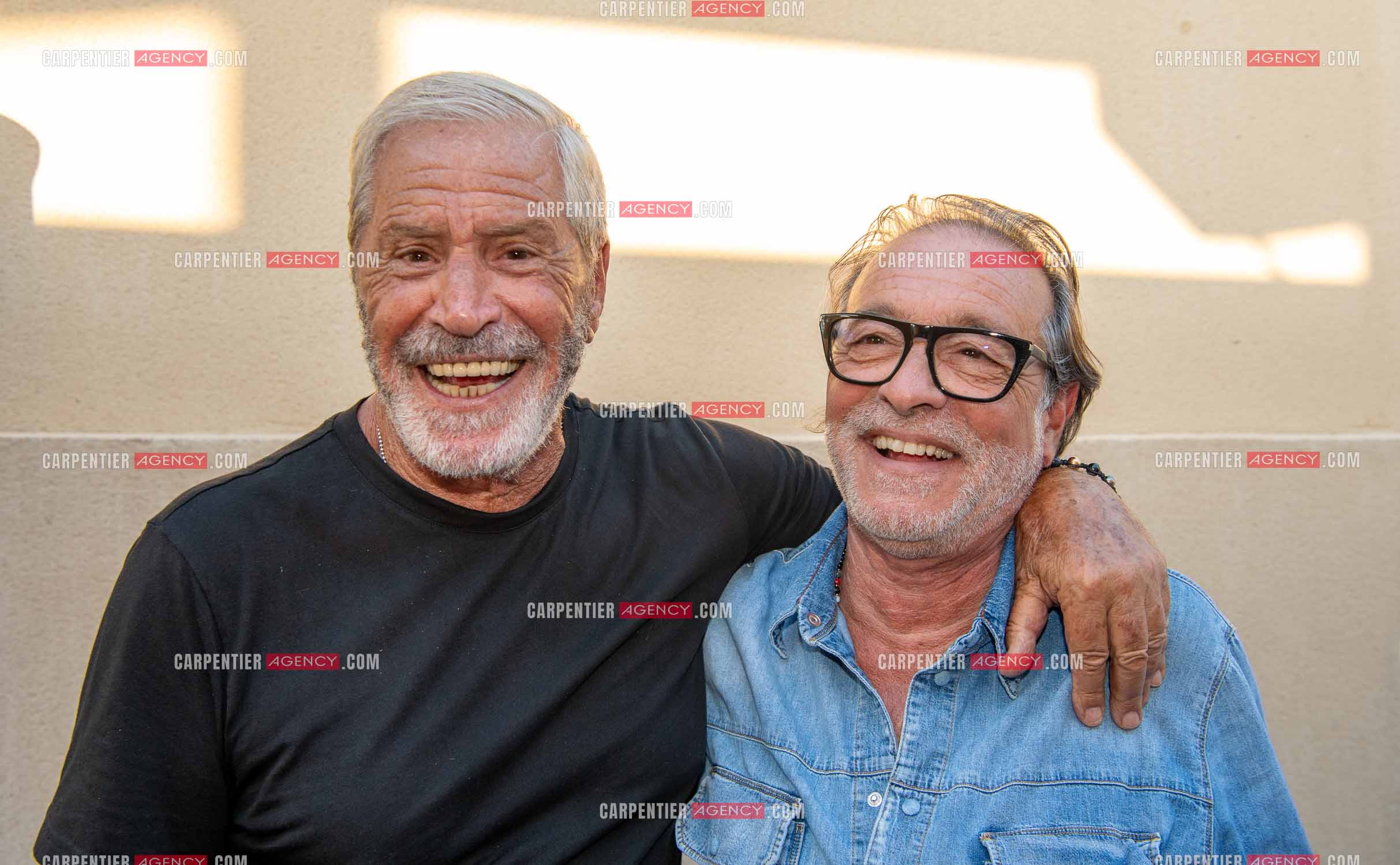 Inauguration du stade Marcel Aubour de St Tropez en présence de Marcel Aubour agé de 83 ans et entouré de tous ses amis les footballeurs. L'homme d'affaires Jean-Claude Darmon et son ami le chanteur Félix Gray.