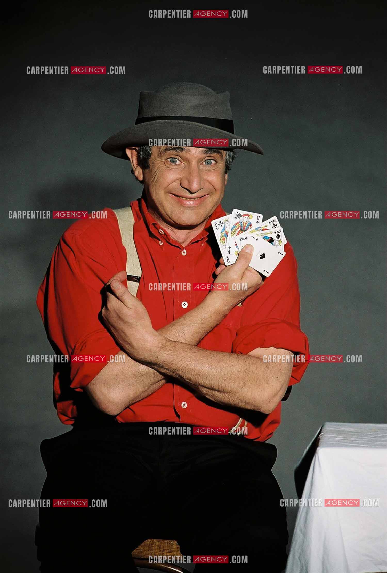 L'humoriste Michel Boujenah en studio photo pour la réalisation de l'affiche de son nouveau spectacle " Les Magnifiques “.    ( Exclusif )