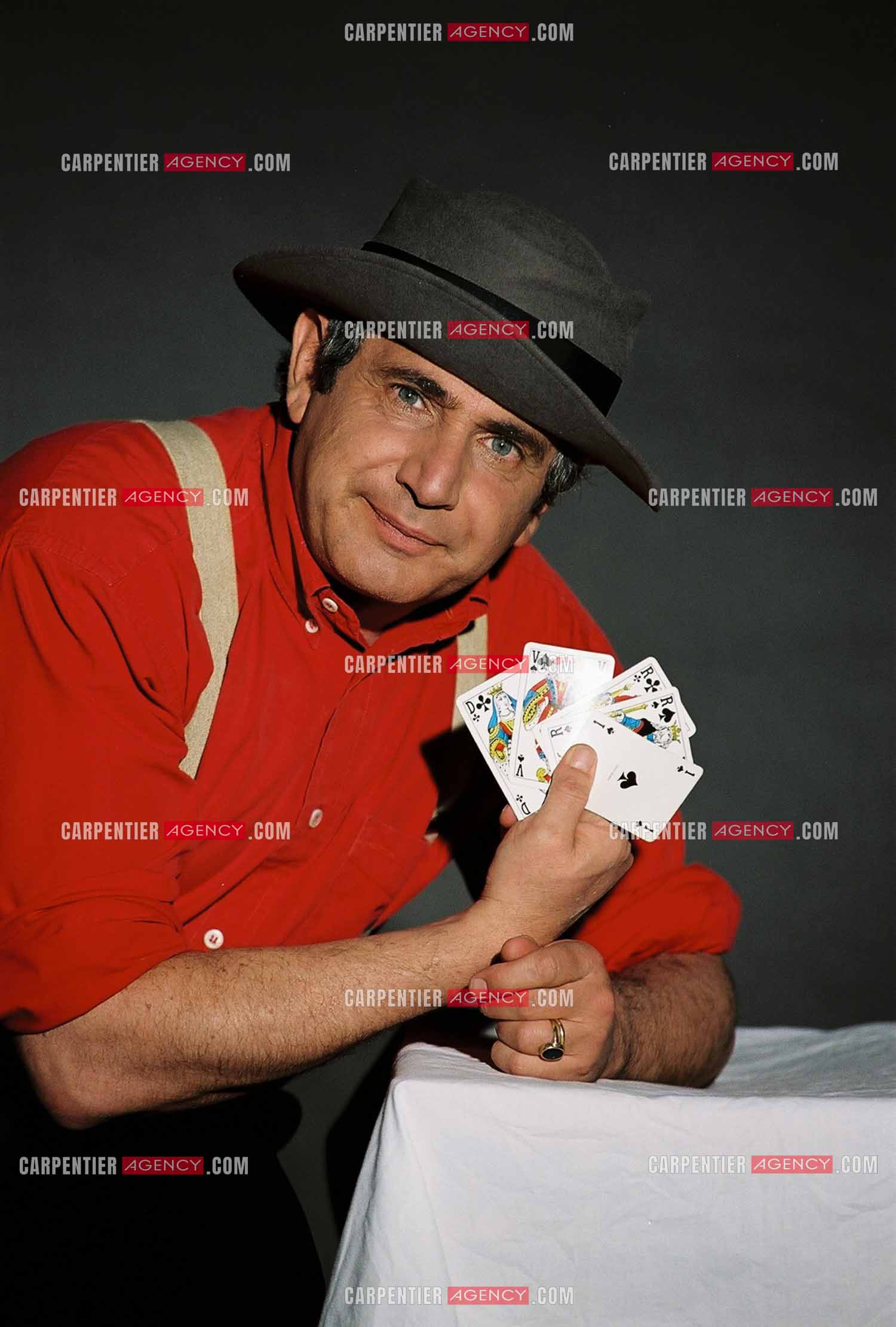 L'humoriste Michel Boujenah en studio photo pour la réalisation de l'affiche de son nouveau spectacle " Les Magnifiques “.    ( Exclusif )