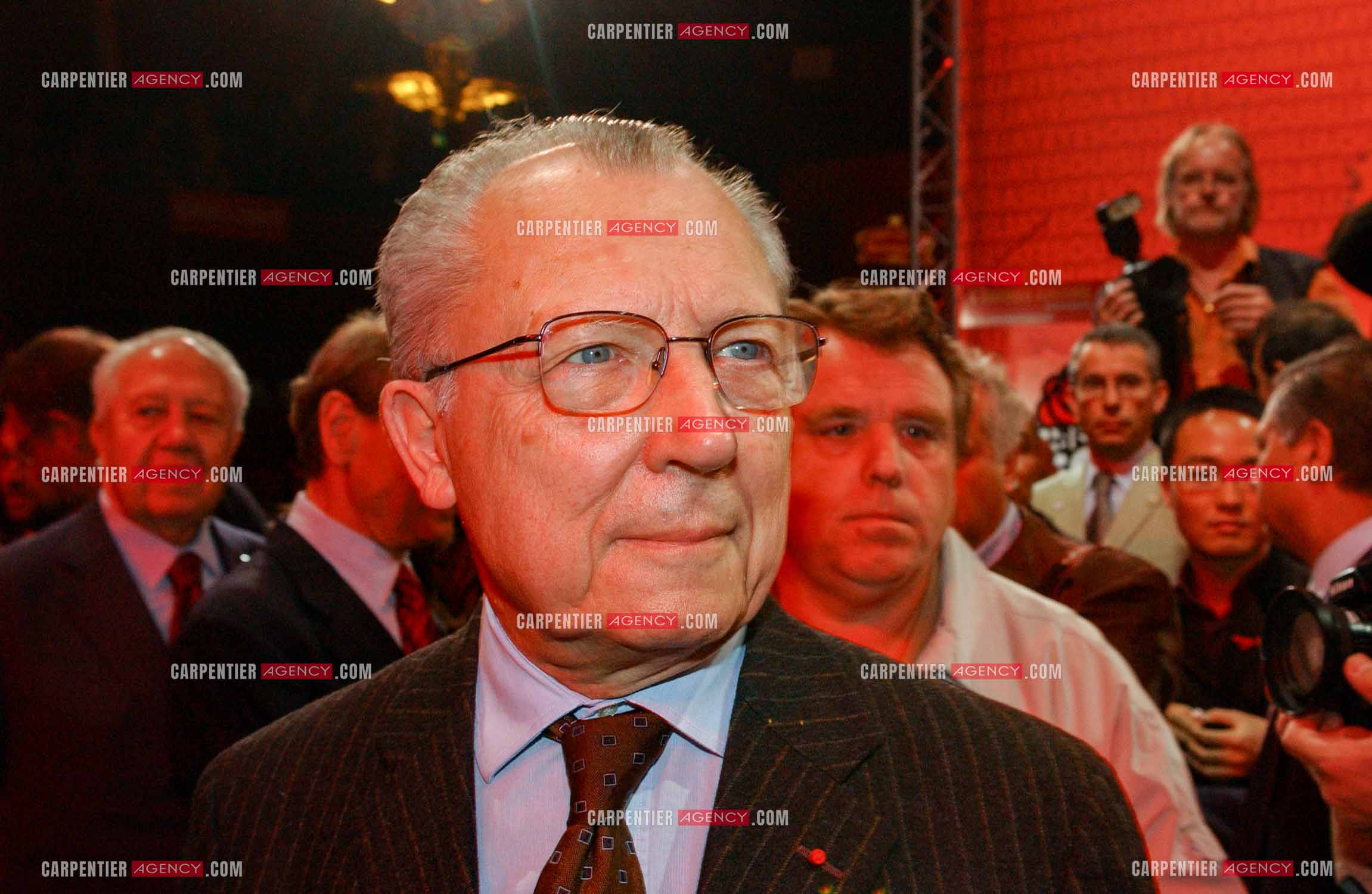 Grand meeting " OUI A L'EUROPE SOCIALE “ à Paris réunissant la Gauche le 18 Mai 2005.Jacques Delors.