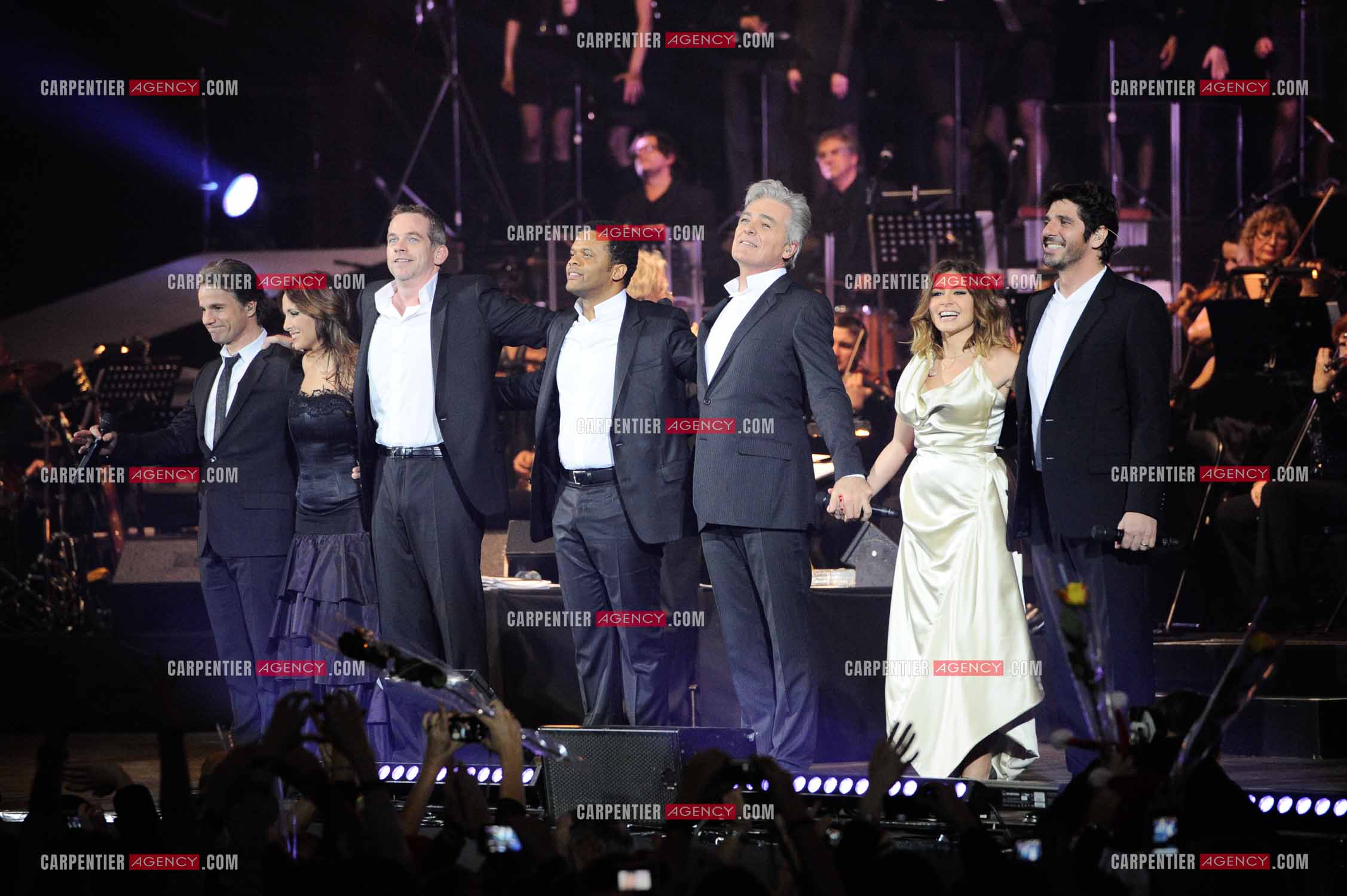 Évènement sur deux jours au POPB de Paris Bercy, la troupe originale de la comédie musicale Notre Dame de Paris. Bruno Pelletier, Hélène Ségara, Garou, Luck Mervil, Daniel Lavoie, Julie Zenatti et Patrick Fiori.