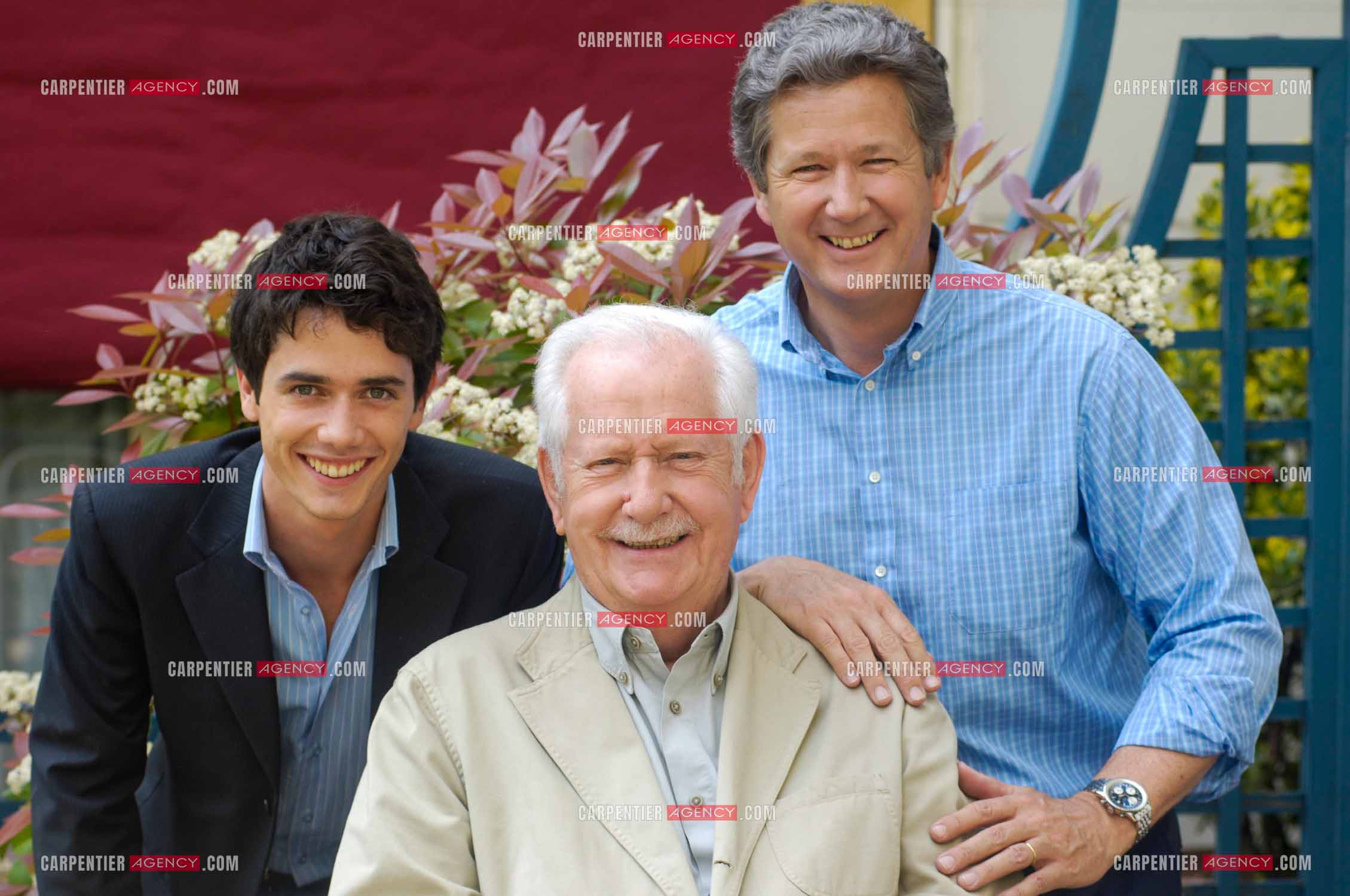 La famille Bellemare à Paris. Pierre Bellemare avec son fils Pierre Dhostel et son petit fils Franklin.  ( Exclusif )