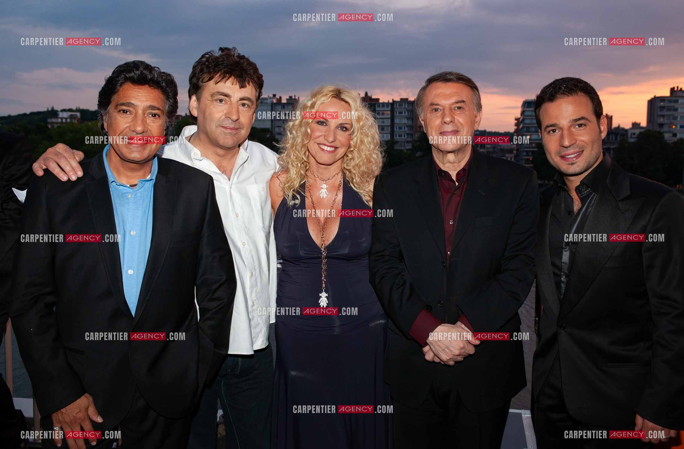 Émission spéciale en Belgique réunissant les Italianos Belges. L'animatrice de télévision Italienne Antonella Clerici entourée des chanteurs Italiano Belges Frédéric François, Claude Barzotti, Salvatore Adamo et Mario Barravecchia.               ( Exclusif )