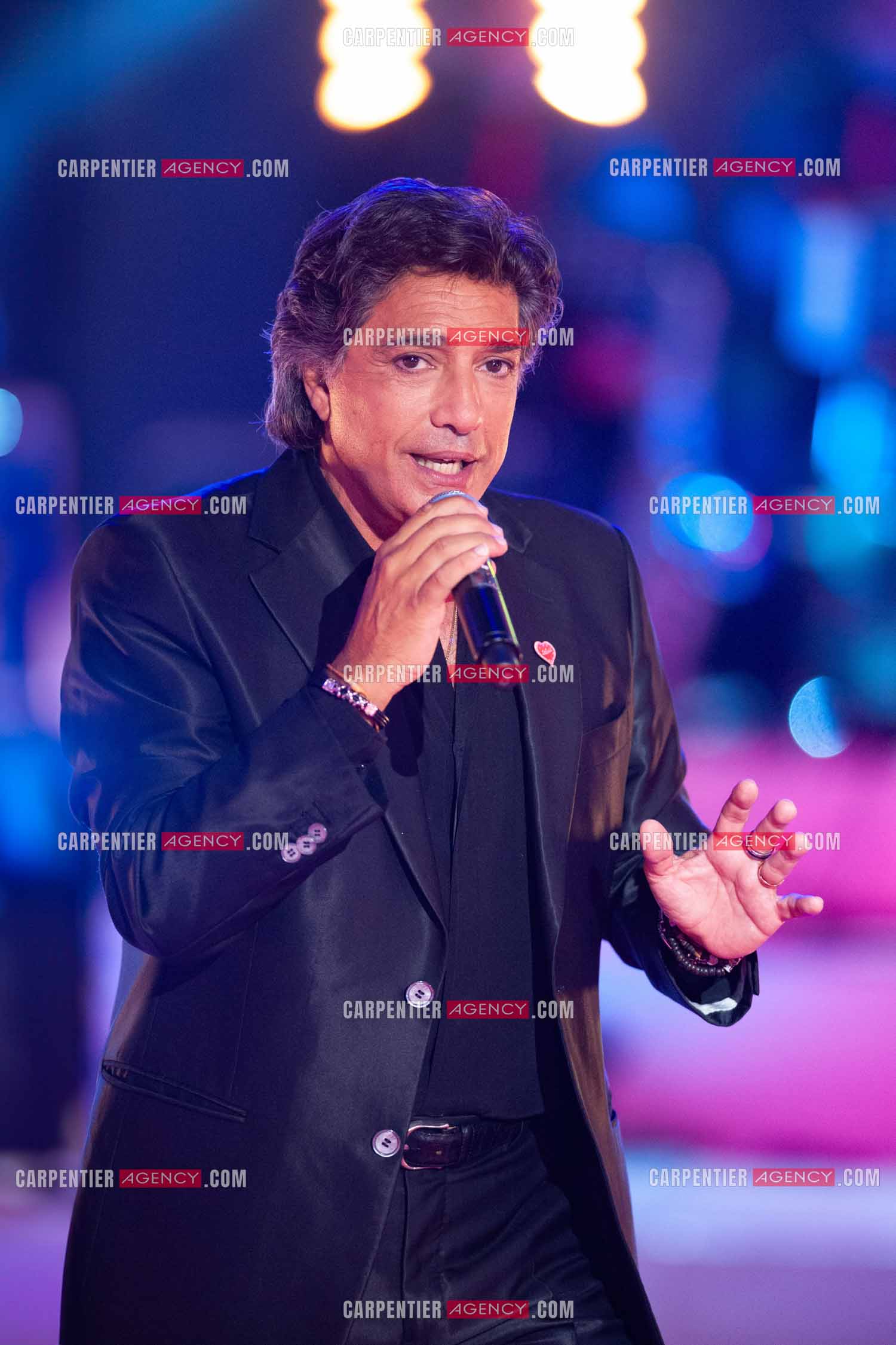 Le chanteur Frédéric François lors du Télé Vie à Bruxelles en Belgique le 07 mai 2011.