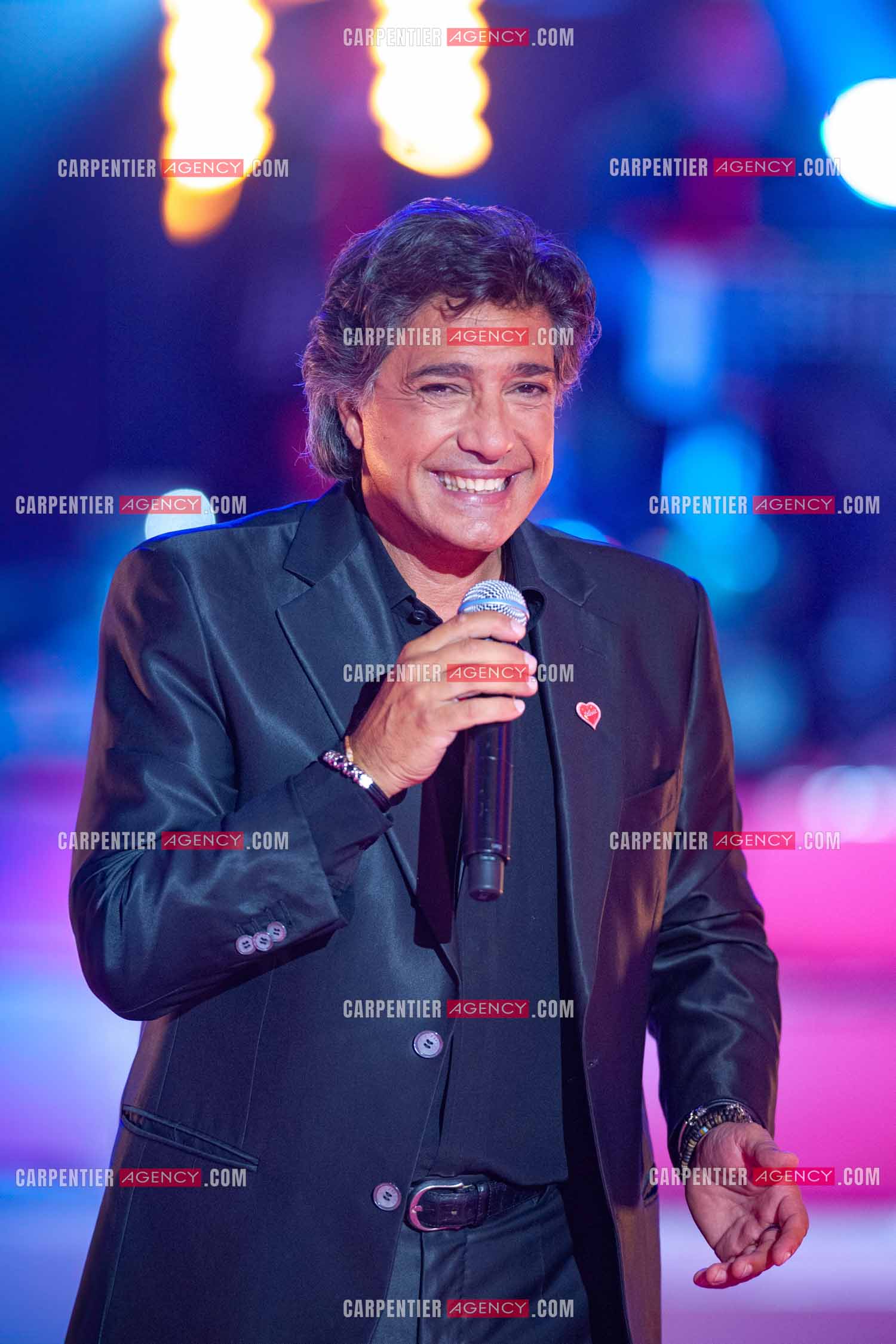 Le chanteur Frédéric François lors du Télé Vie à Bruxelles en Belgique le 07 mai 2011.