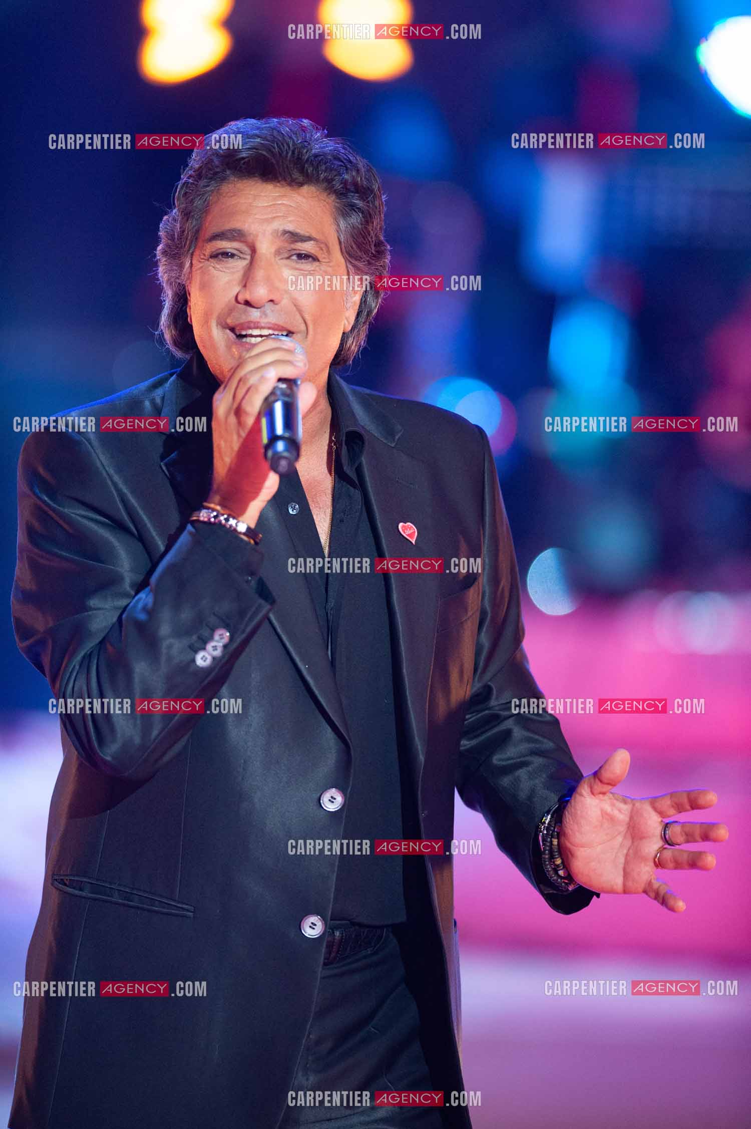 Le chanteur Frédéric François lors du Télé Vie à Bruxelles en Belgique le 07 mai 2011.