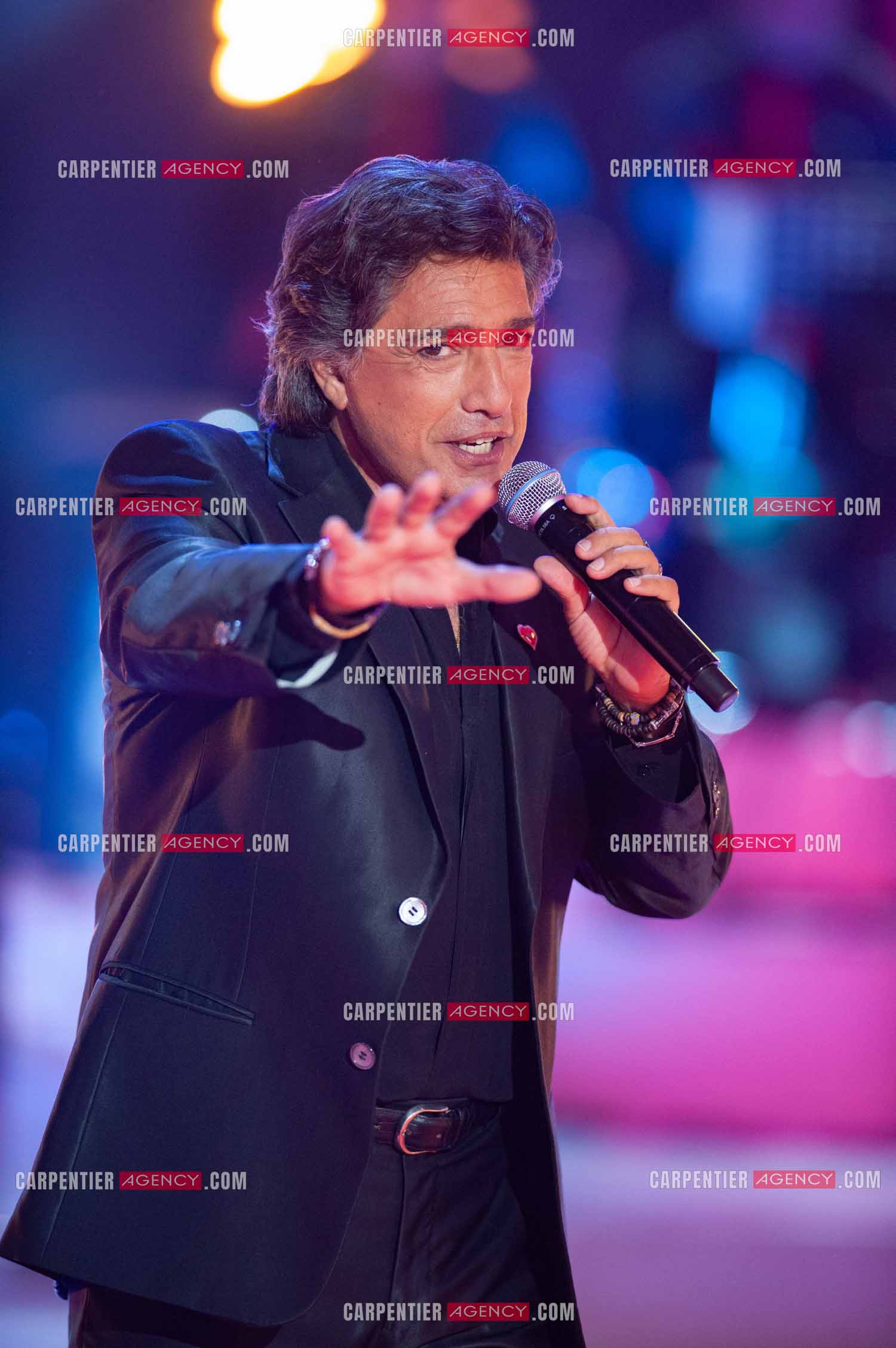 Le chanteur Frédéric François lors du Télé Vie à Bruxelles en Belgique le 07 mai 2011.