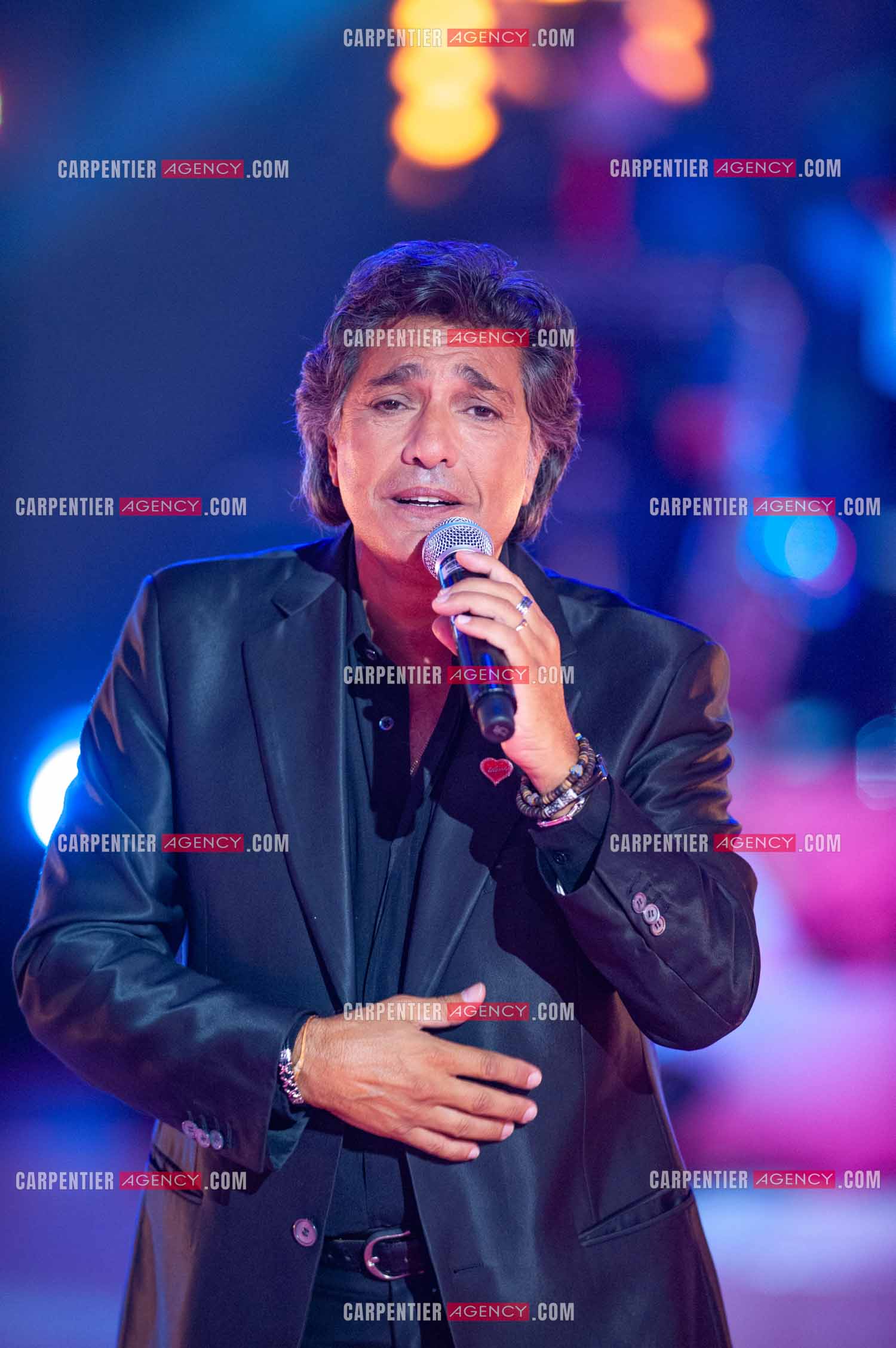 Le chanteur Frédéric François lors du Télé Vie à Bruxelles en Belgique le 07 mai 2011.