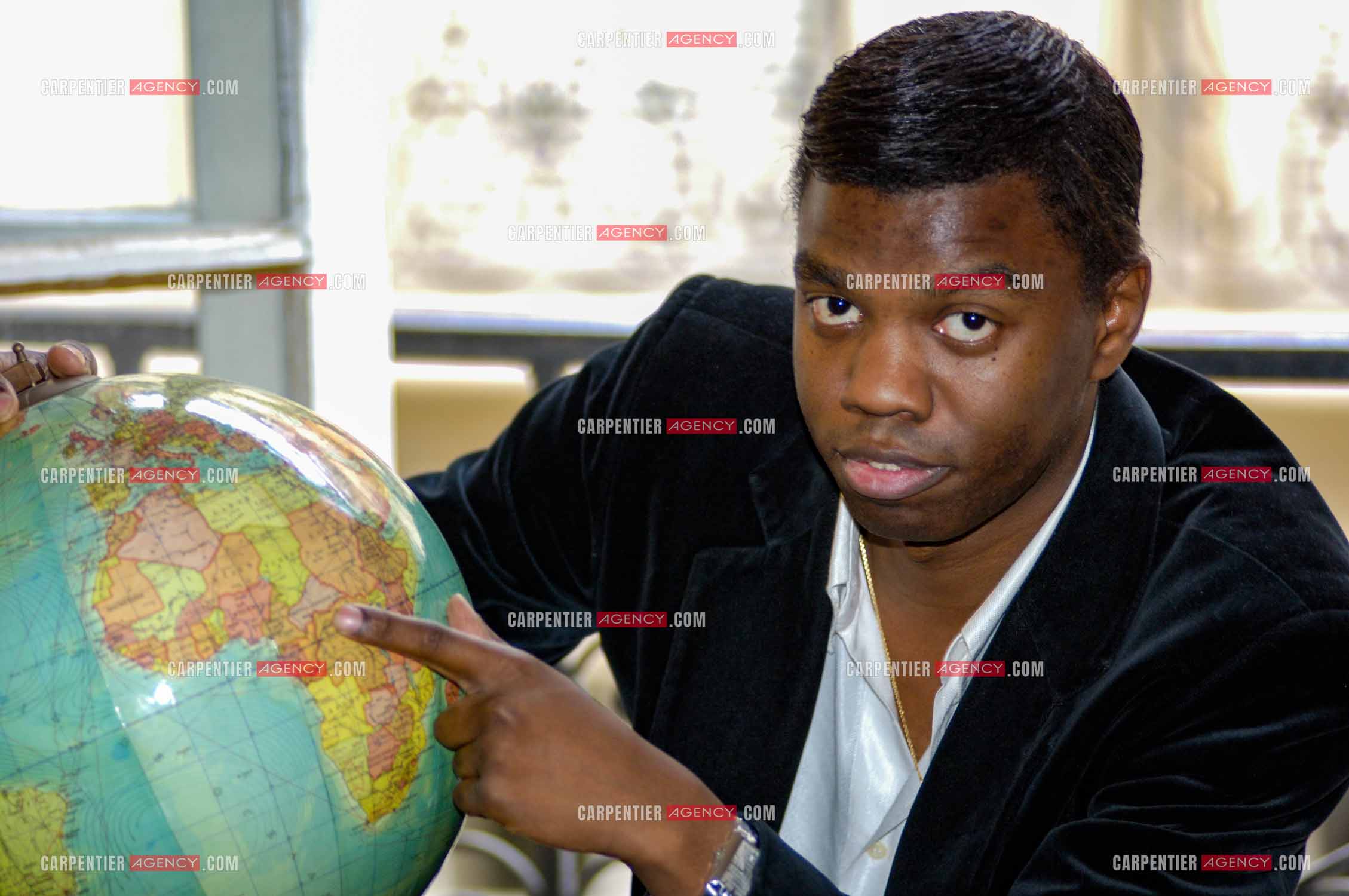 Jean-Barthélémy Bokassa, petit fils de l'empereur Bokassa Ier. Ici, dans son appartement parisien.  ( Exclusif )