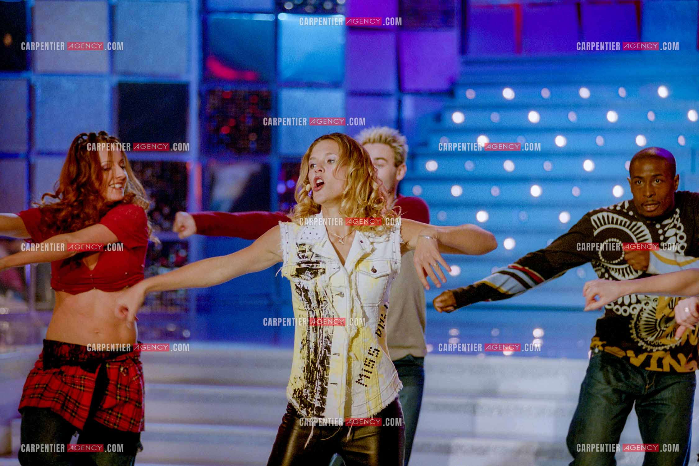 La chanteuse Lorie Pester lors de l'émission Hit Machine en 1997.  ( Exclusif )