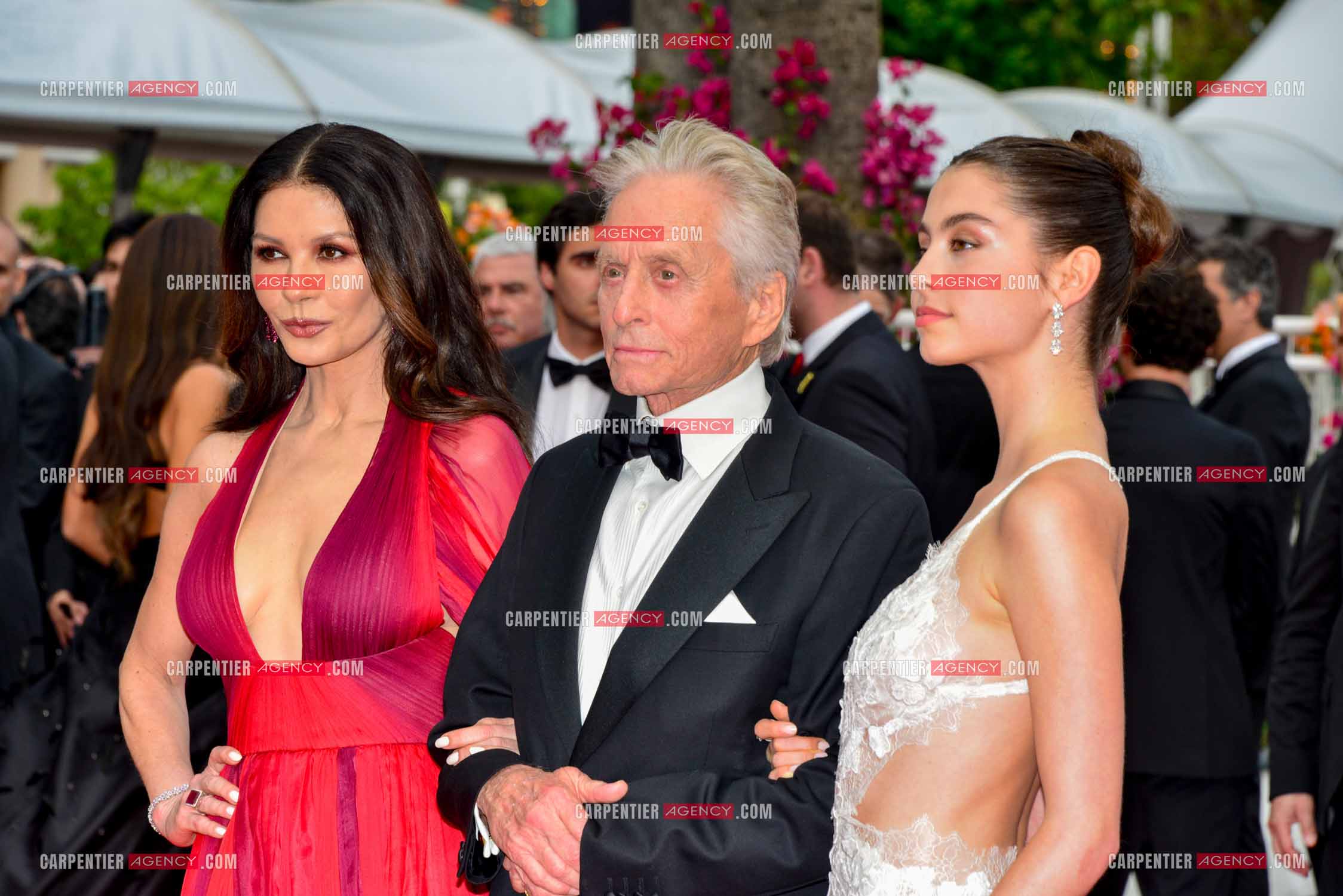Festival de Cannes 2023. 76e édition, du 16 au 27 mai 2023 au Palais des festivals, à Cannes.Michael Douglas reçoit la Palme d'honneur, accompagné de Catherine Zeta-Jones et de leur fille Carys Zeta-Douglas.