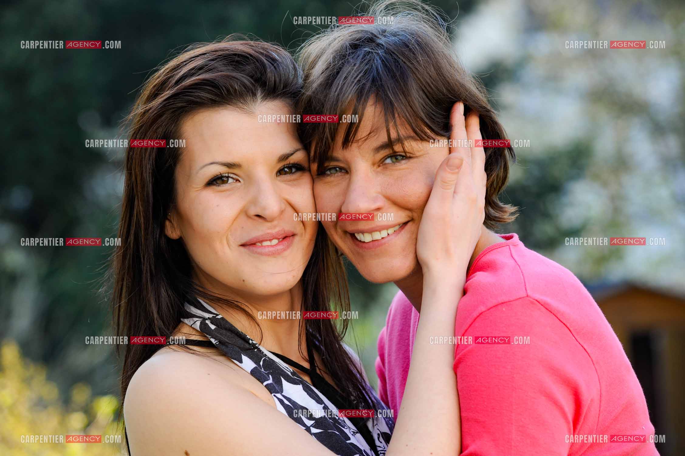 Nathalie Breckmans (Saison 2 Secret Story) et sa compagne.  ( Exclusif )