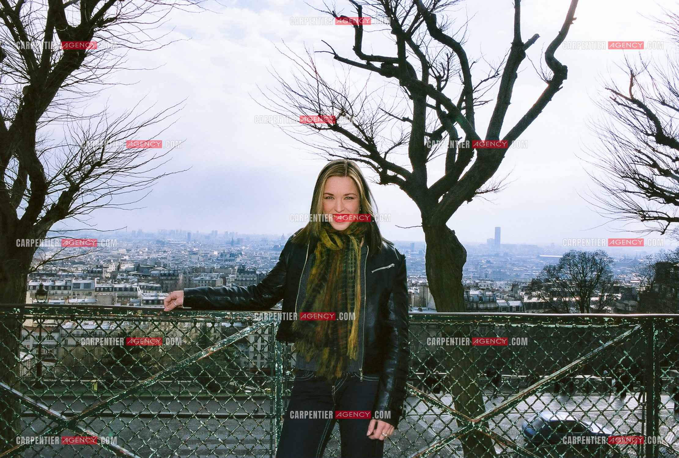 La chanteuse quebequoise Natasha St Pier au Sacré Coeur à Paris.  ( Exclusif )