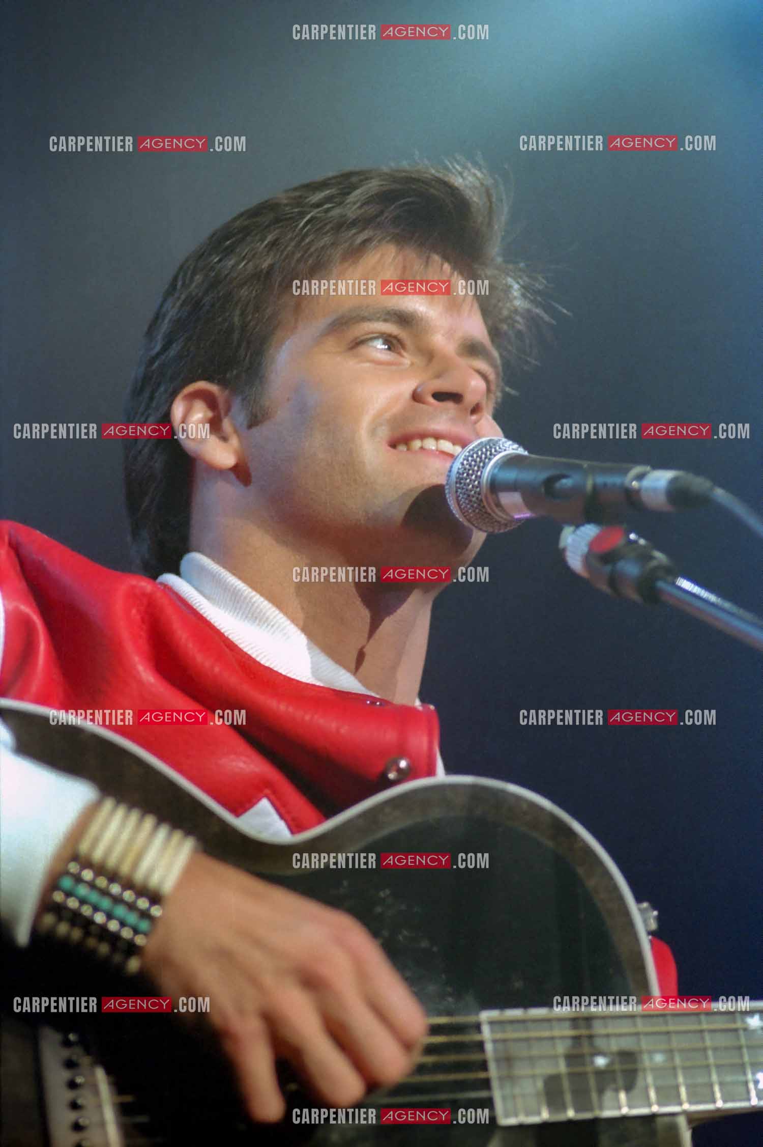 Le chanteur Canadien Roch Voisine en concert au POPB de Paris Bercy le 6 Février 1992.