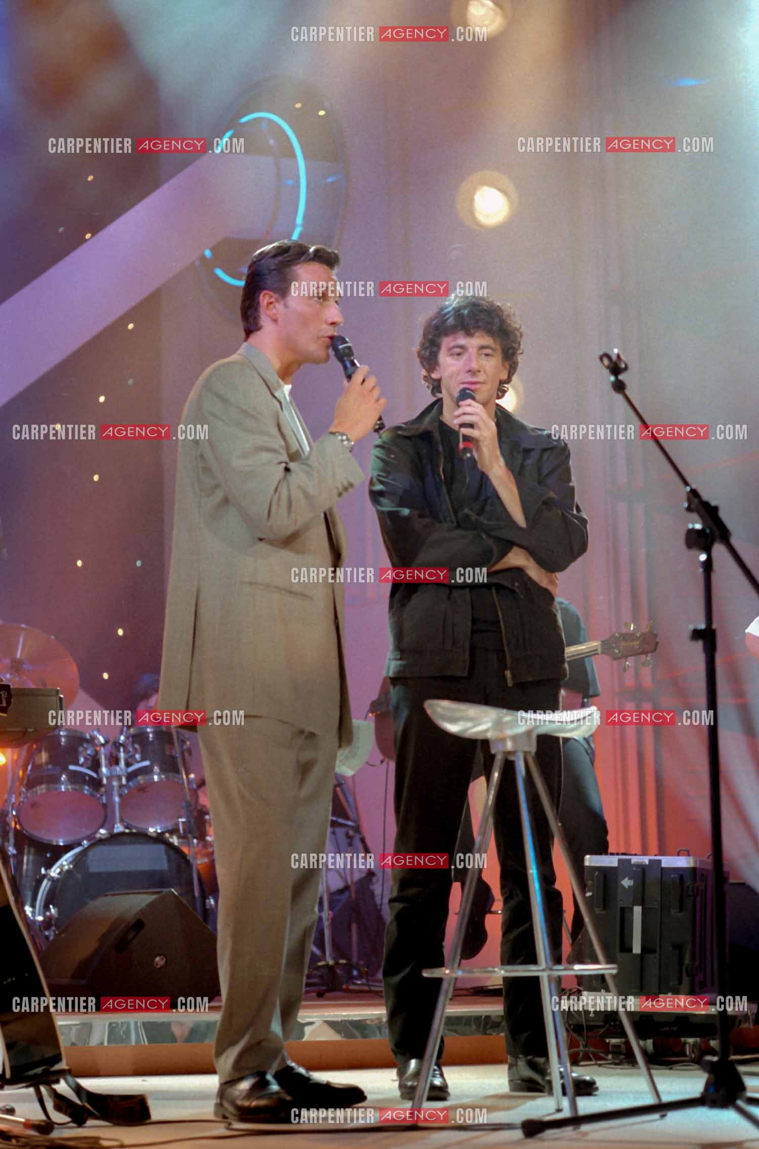 Enregistrement de l'émission “ Si on chantait “ présenté par Julien Courbet et diffusée  sur TF1. Invité de l'émission, le chanteur Patrick Bruel. ( Exclusif )