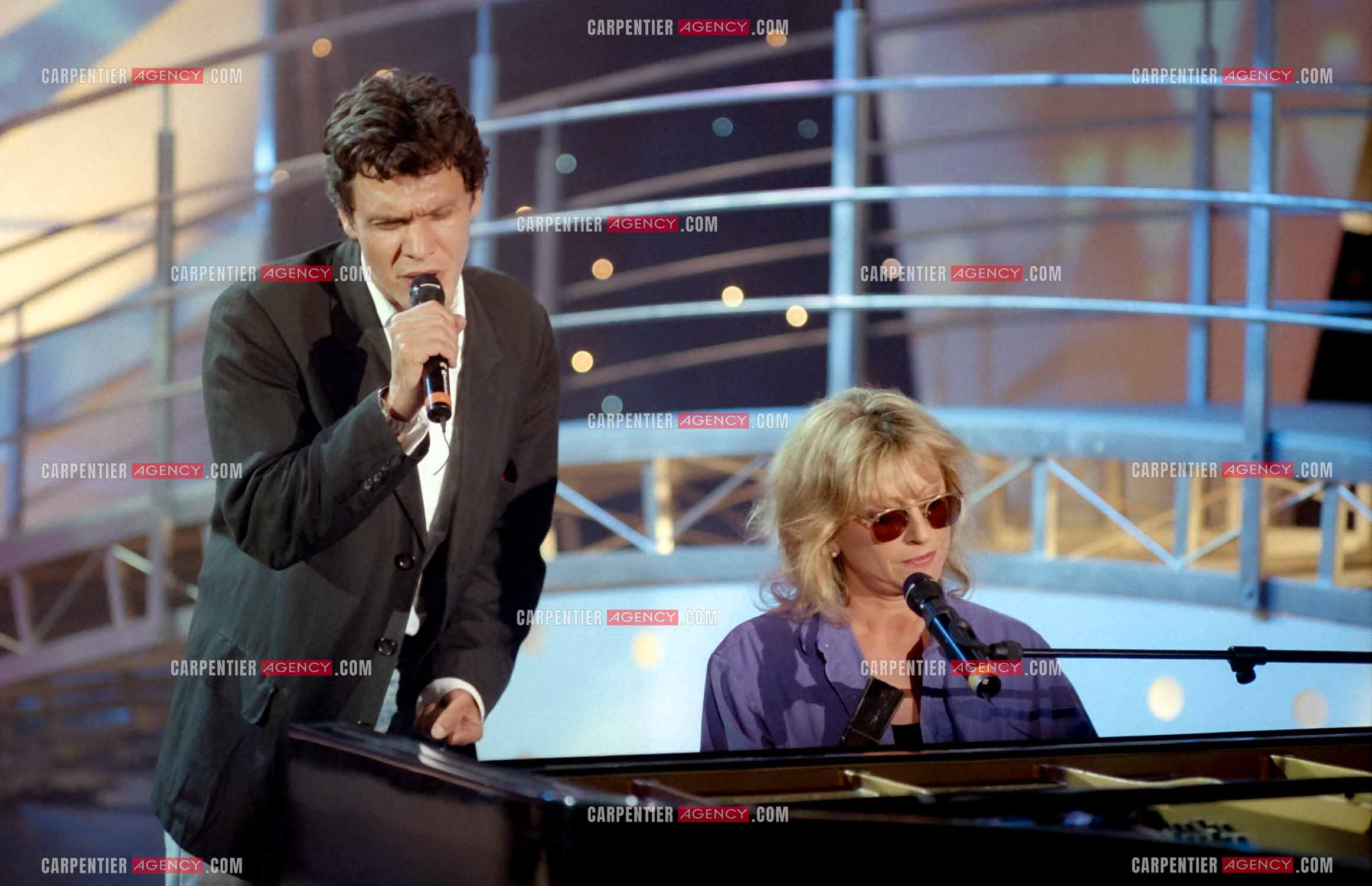 Enregistrement de l'émission “ Si on chantait “ et diffusée  sur TF1. Invités de l'émission, le chanteur Marc Lavoine en duo avec la chanteuse Véronique Sanson.( Exclusif )