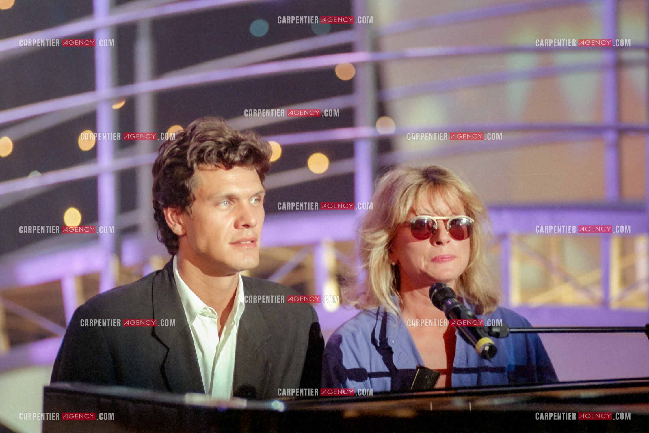 Enregistrement de l'émission “ Si on chantait “ et diffusée  sur TF1. Invités de l'émission, le chanteur Marc Lavoine en duo avec la chanteuse Véronique Sanson.( Exclusif )