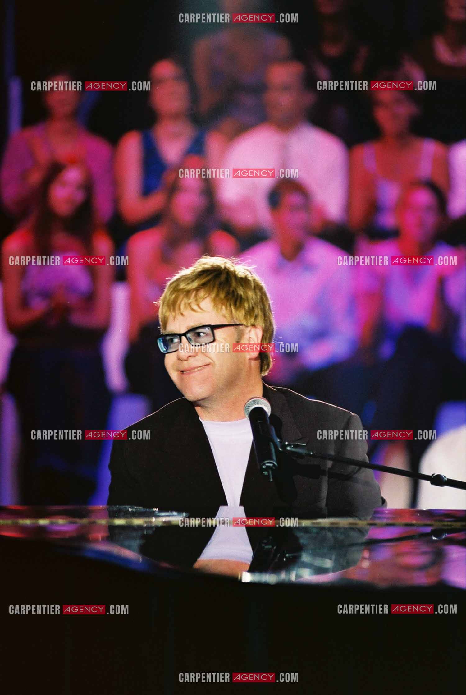 Le chanteur Elton John lors de l'enregistrement de l'émission spécial Garou pour TF1.  ( Exclusif )