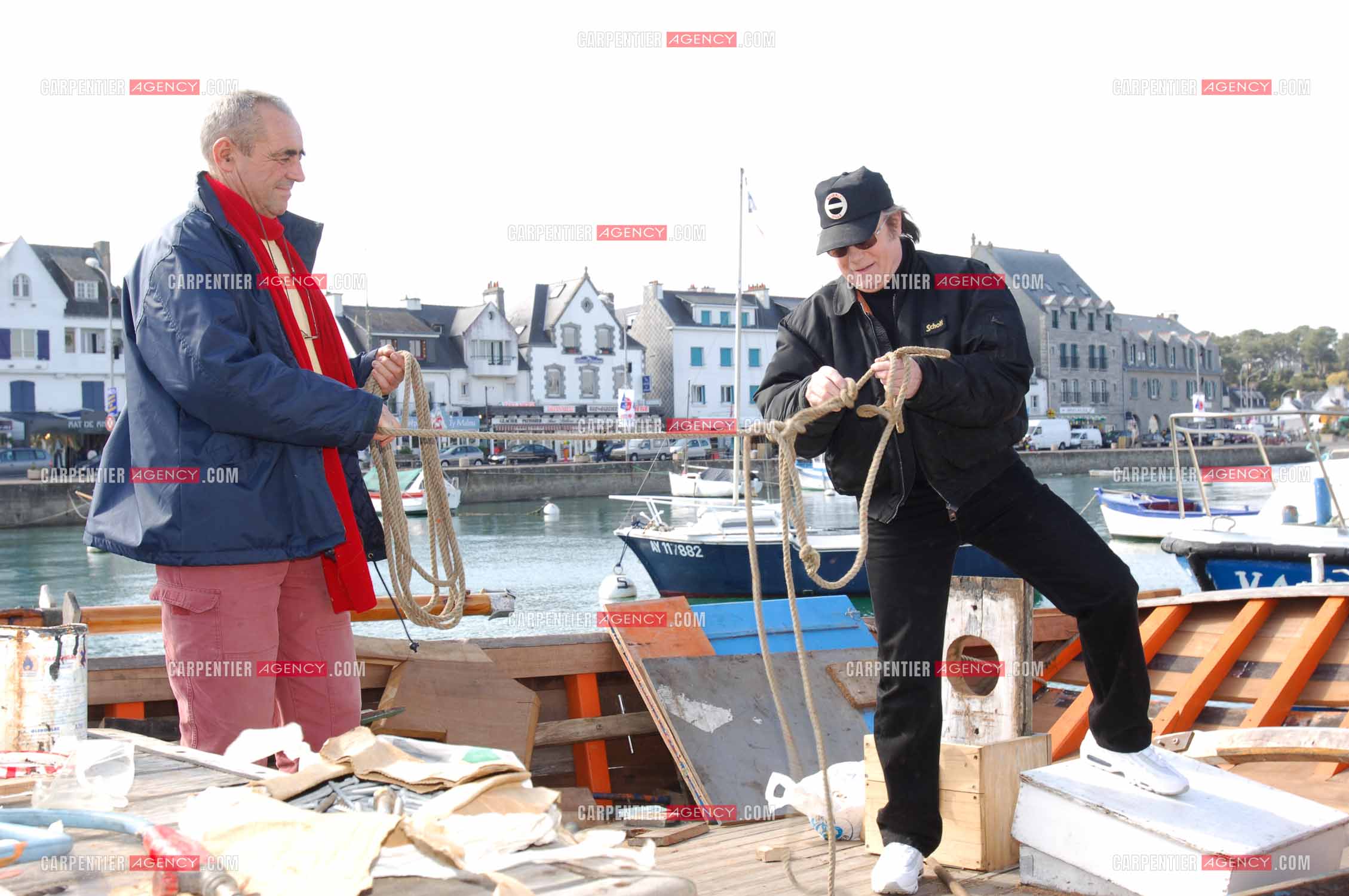 Alain Barrière sur le port de la Trinité sur Mer.  ( Exclusif )