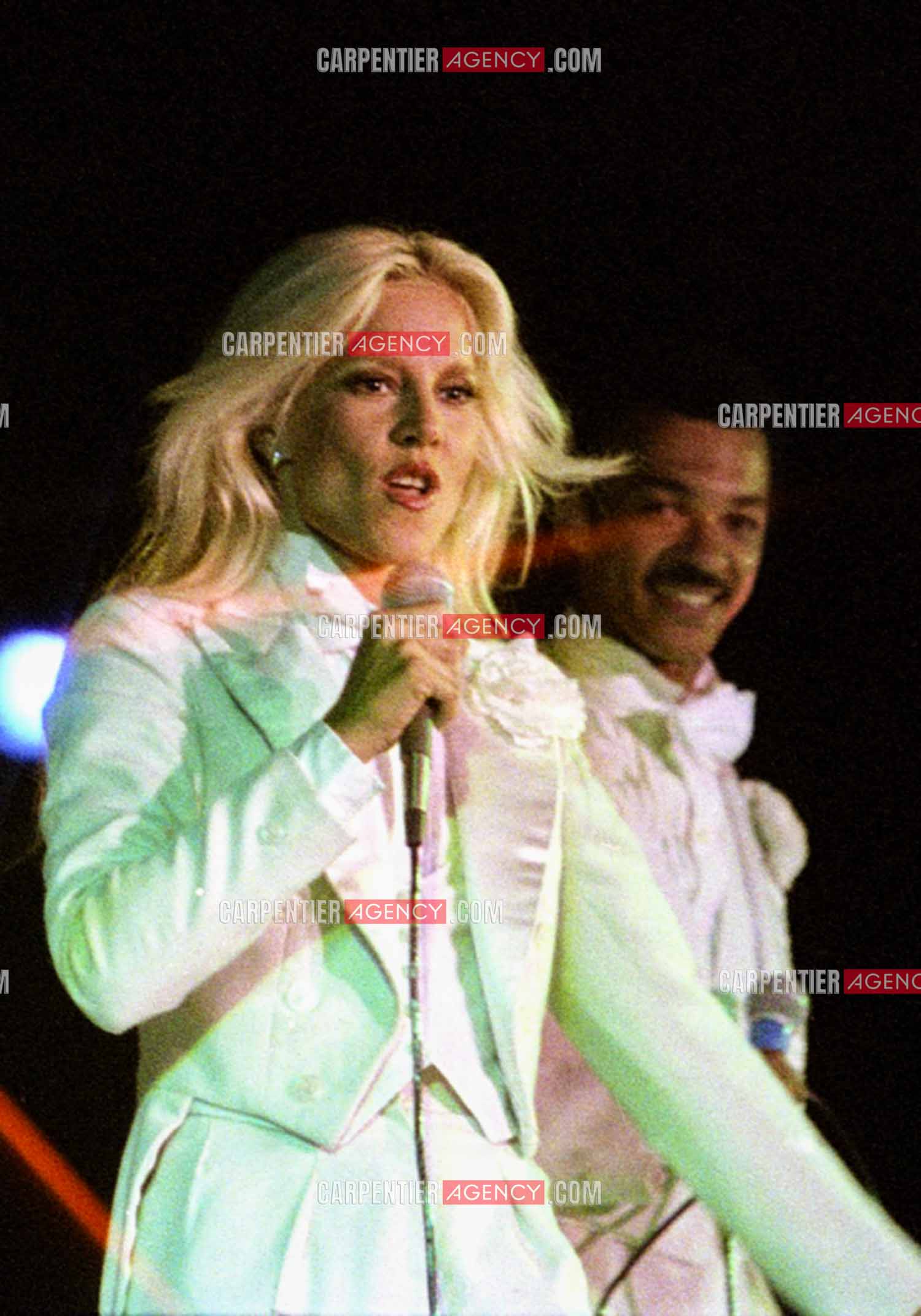 La chanteuse Sylvie Vartan en concert à Vienne en 1977.