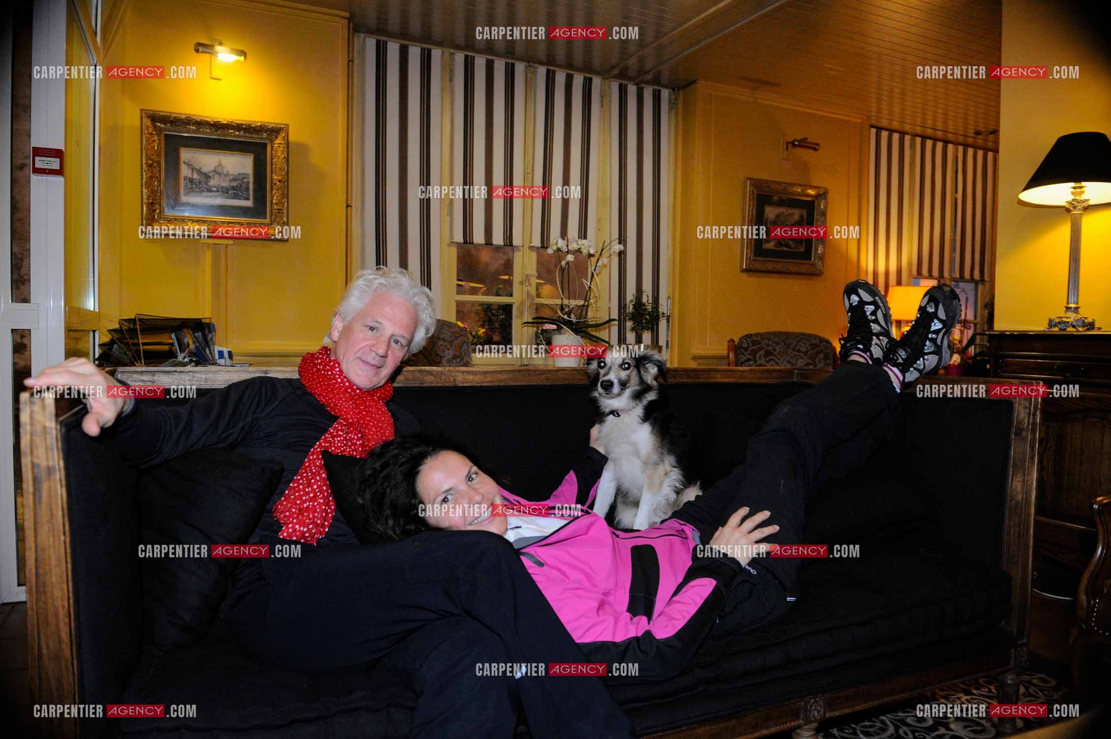 Le chanteur Gérard Lenorman et sa compagne Marie Maunier en randonnée dans les pyrénnées avec leur chien Puppy.  ( Exclusif )