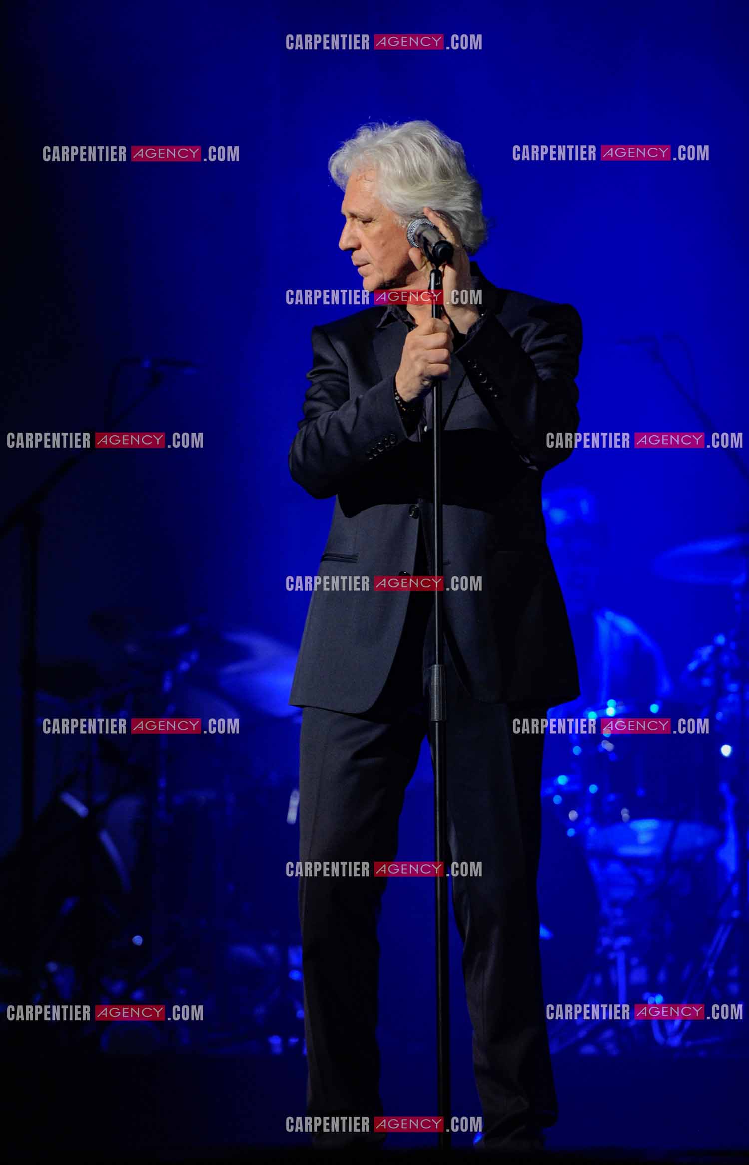 Le chanteur Gérard Lenorman en concert au Grand Rex à Paris.  ( Exclusif )