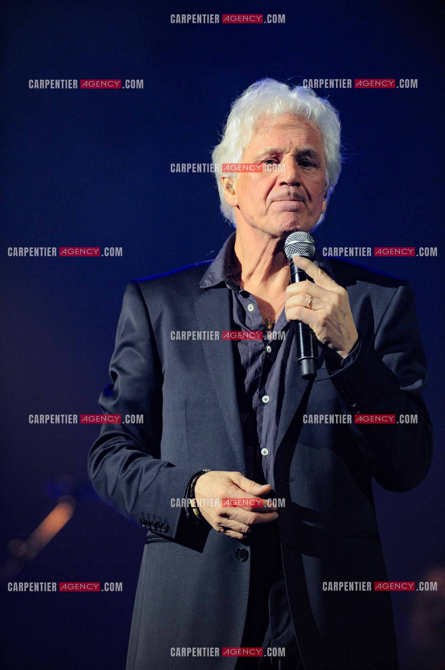 Le chanteur Gérard Lenorman en concert au Grand Rex à Paris.  ( Exclusif )