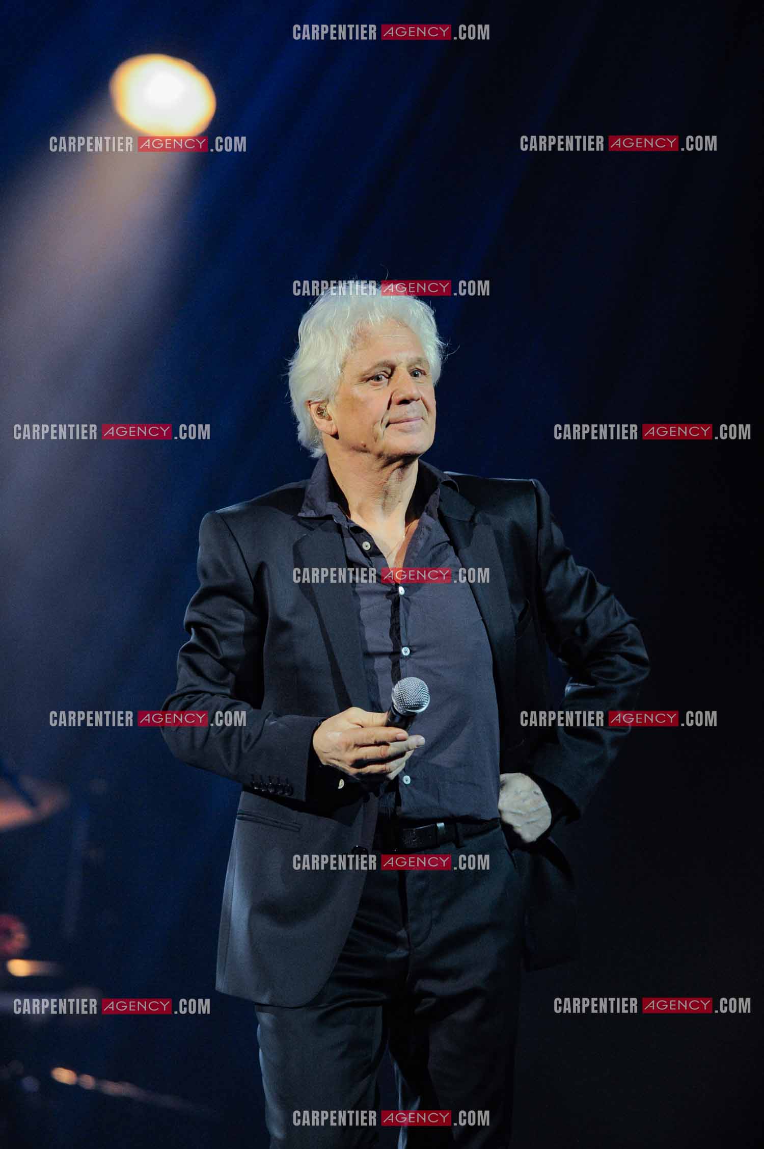 Le chanteur Gérard Lenorman en concert au Grand Rex à Paris.  ( Exclusif )