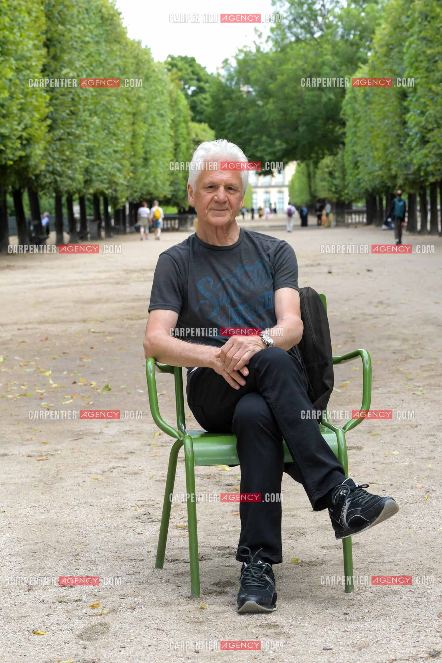 Le chanteur Gérard Lenorman au jardin des Tuileries à Paris. ( Exclusif )