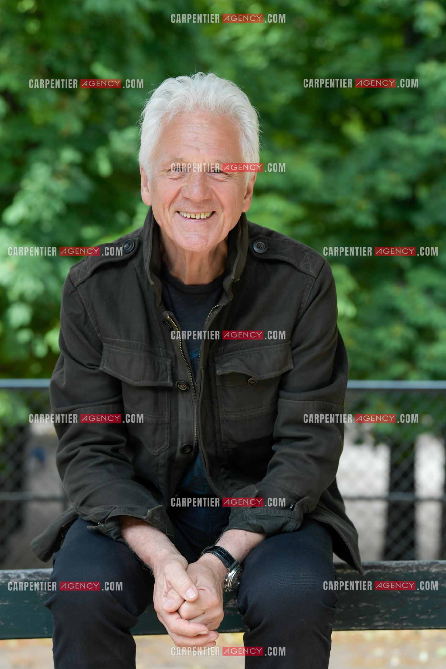 Le chanteur Gérard Lenorman au jardin des Tuileries à Paris. ( Exclusif )