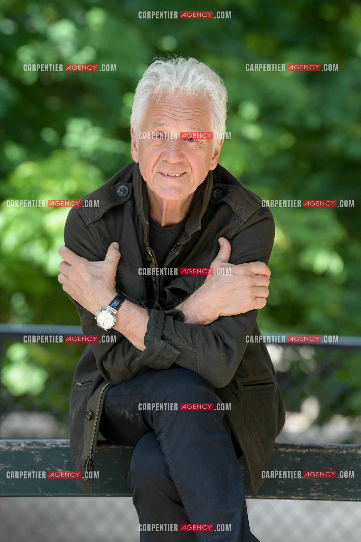 Le chanteur Gérard Lenorman au jardin des Tuileries à Paris. ( Exclusif )