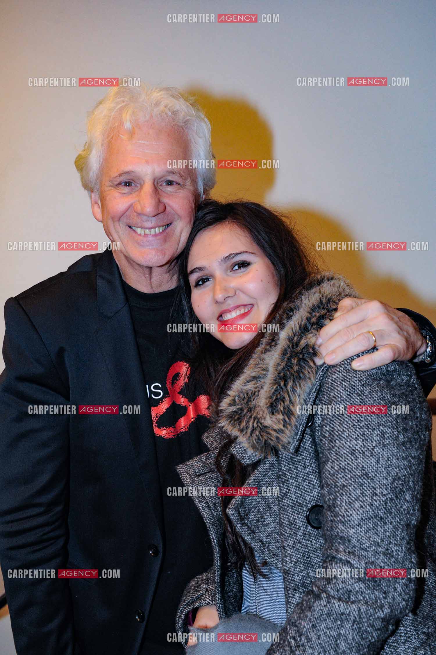 Le chanteur Gérard Lenorman en concert au Grand Rex à Paris. Dans les loges, Gérard Lenorman et la chanteuse Joyce Jonathan.  ( Exclusif )