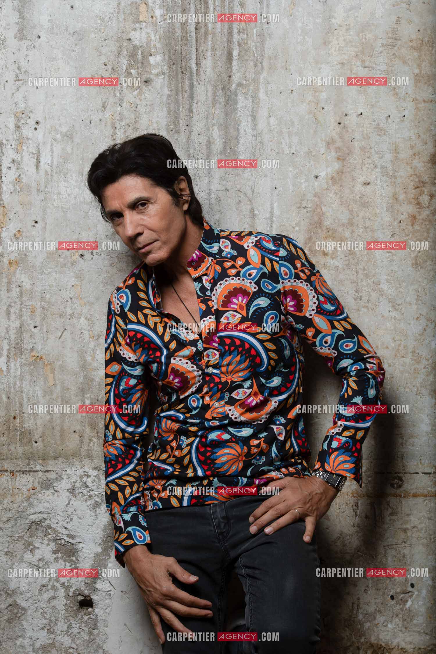 Le chanteur Jean-Luc Lahaye viens enfin d'obtenir de la part du juge l'autorisation de pouvoir se produire sur scène devant ses fans. Cela faisait presque trois années que Jean-Luc Lahaye avait été mis en examen pour viol et agression sexuelle de deux mineures, et avait été interdit par la juge d'instruction chargée des investigations de se produire en public.  ( Exclusif )