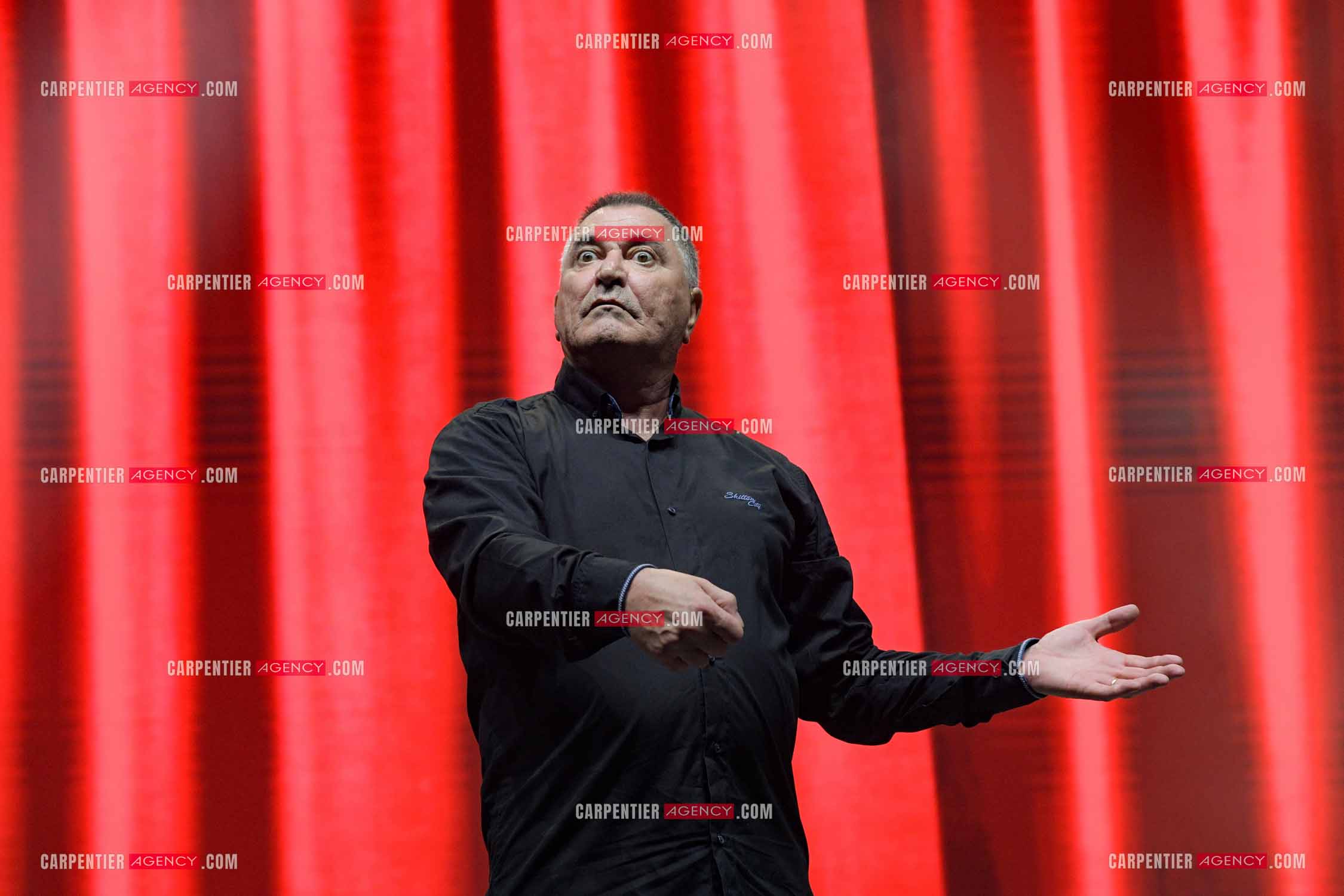 L'humoriste Jean-Marie Bigard en spectacle aux arènes de Fréjus.  ( Exclusif )