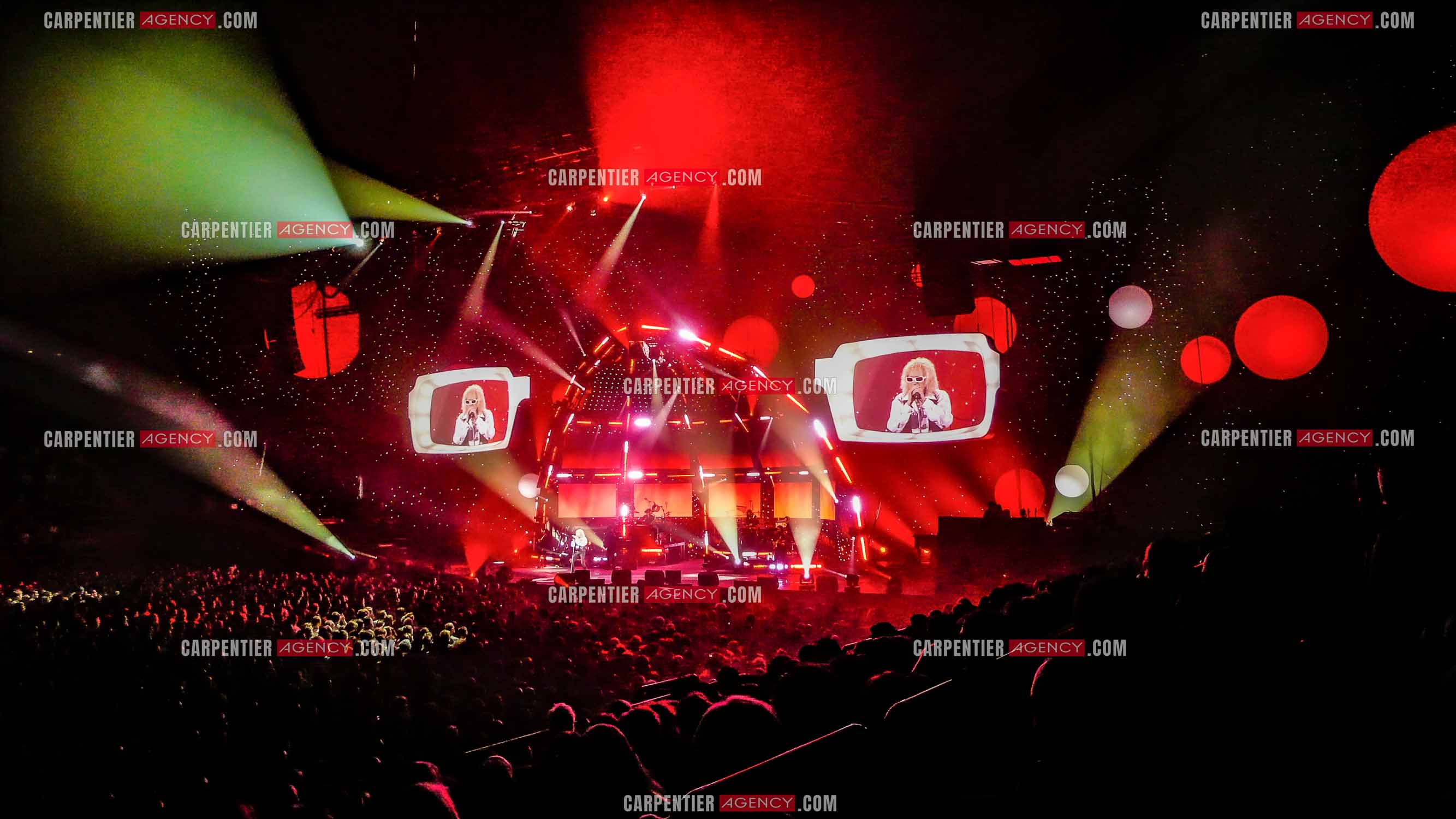 Le chanteur Michel Polnareff en concert au POPB de Paris Bercy en 2007.    ( Exclusif )