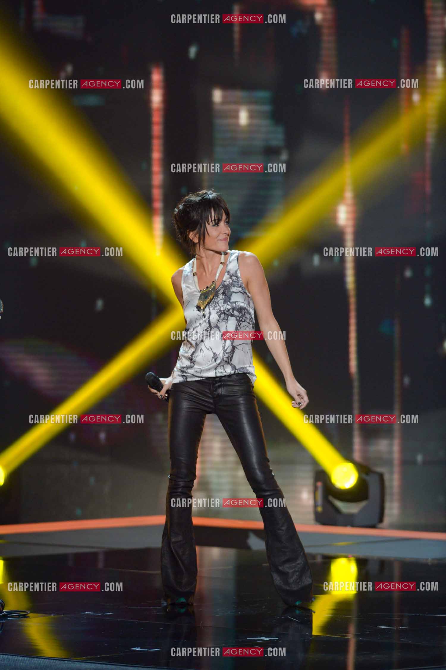 La chanteuse Jenifer Bartoli coach vocal de l'émission The Voice Kid's.  ( Exclusif )