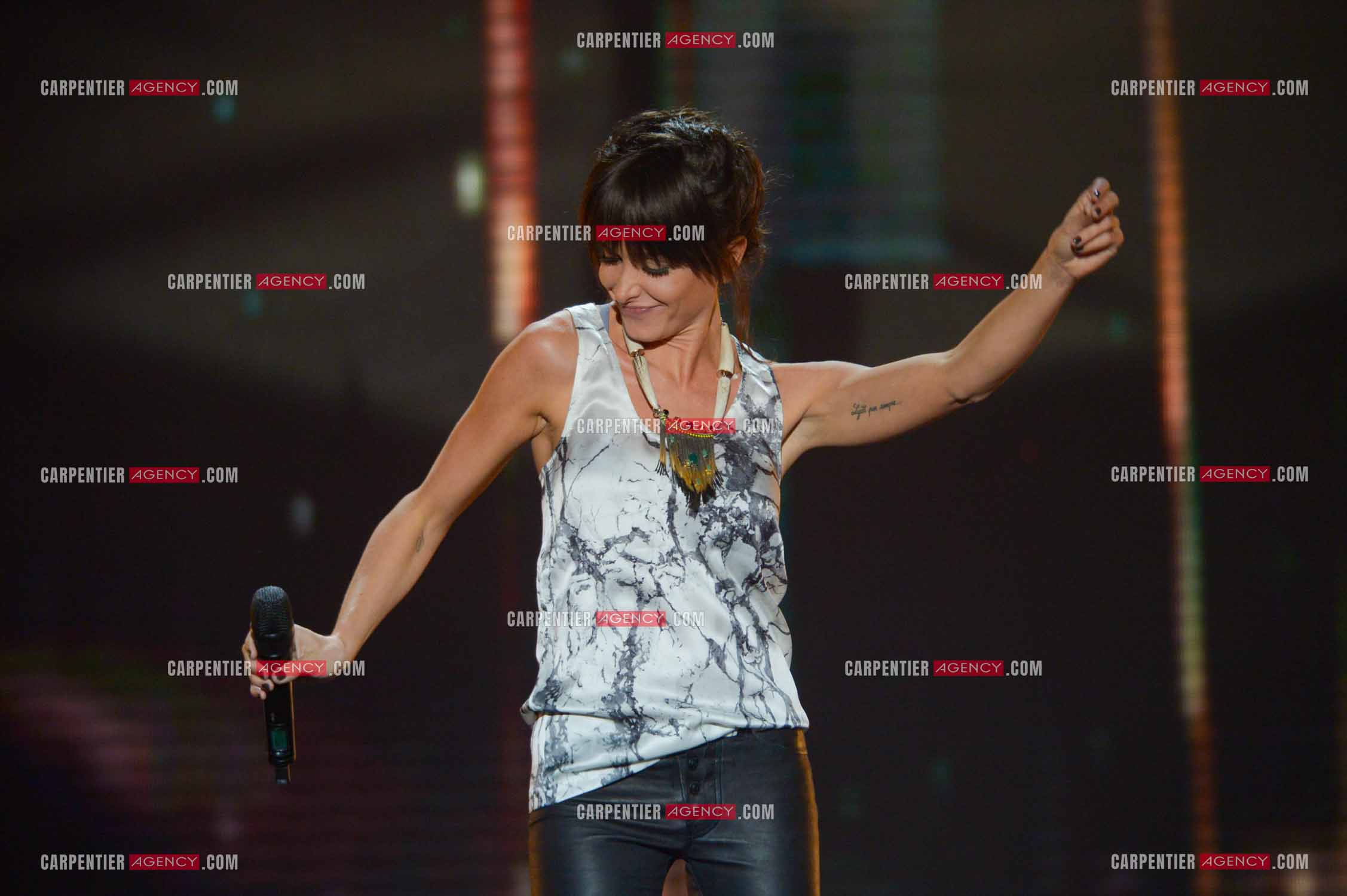 La chanteuse Jenifer Bartoli coach vocal de l'émission The Voice Kid's.  ( Exclusif )