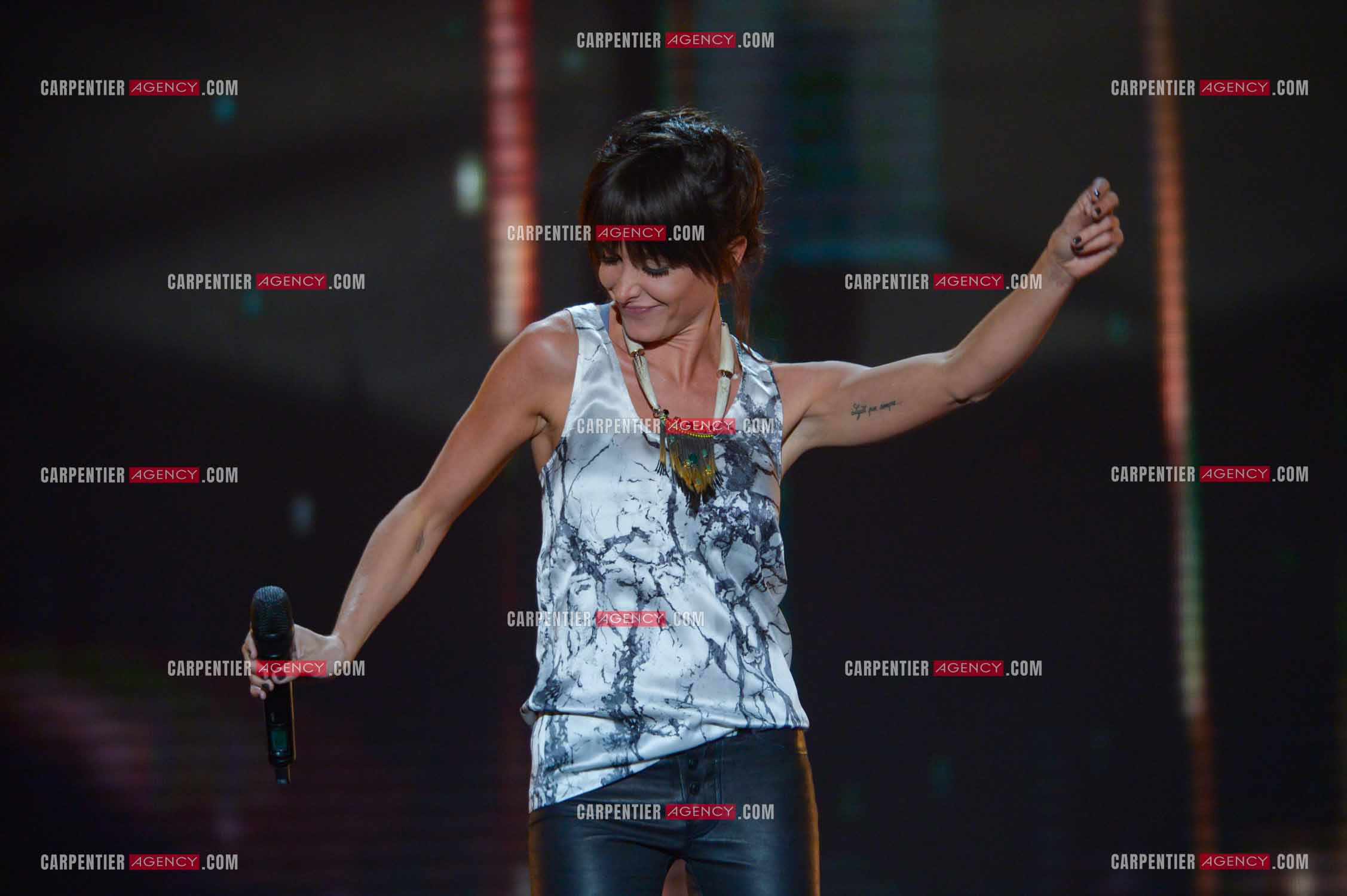 La chanteuse Jenifer Bartoli coach vocal de l'émission The Voice Kid's.  ( Exclusif )