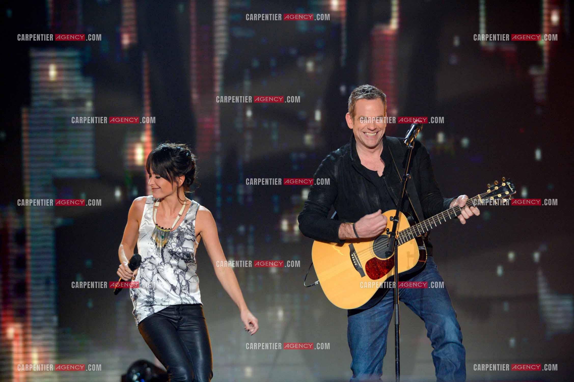 Les deux coachs de l'émission The Voice Kid's Jenifer Bertoli et Garou lors d'un duo.  ( Exclusif )