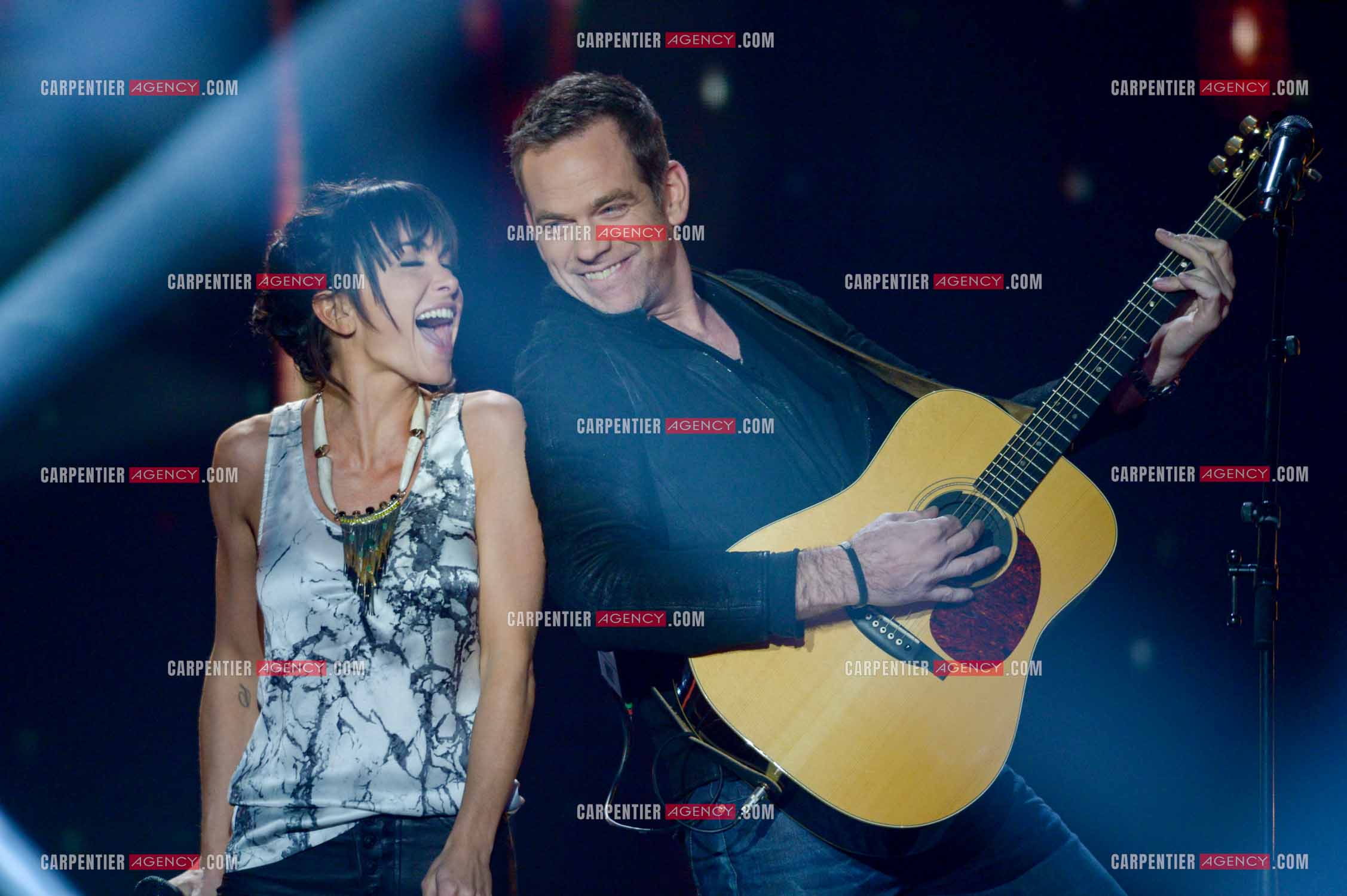 Les deux coachs de l'émission The Voice Kid's Jenifer Bertoli et Garou lors d'un duo.  ( Exclusif )